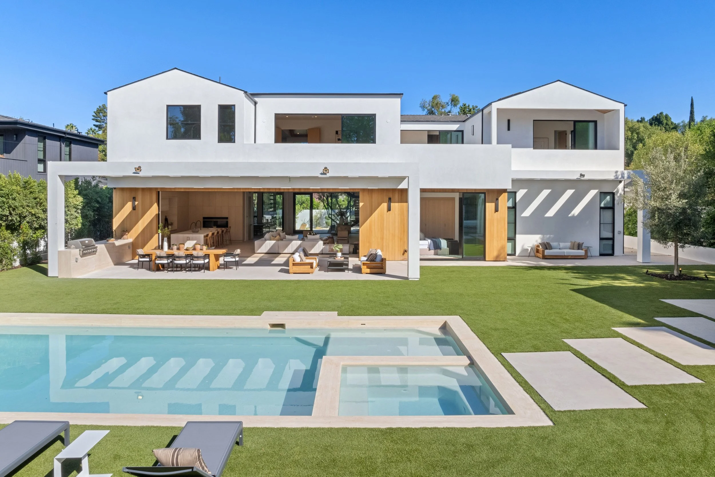 Sherman Oaks Project - Everywhere Outdoor Builders