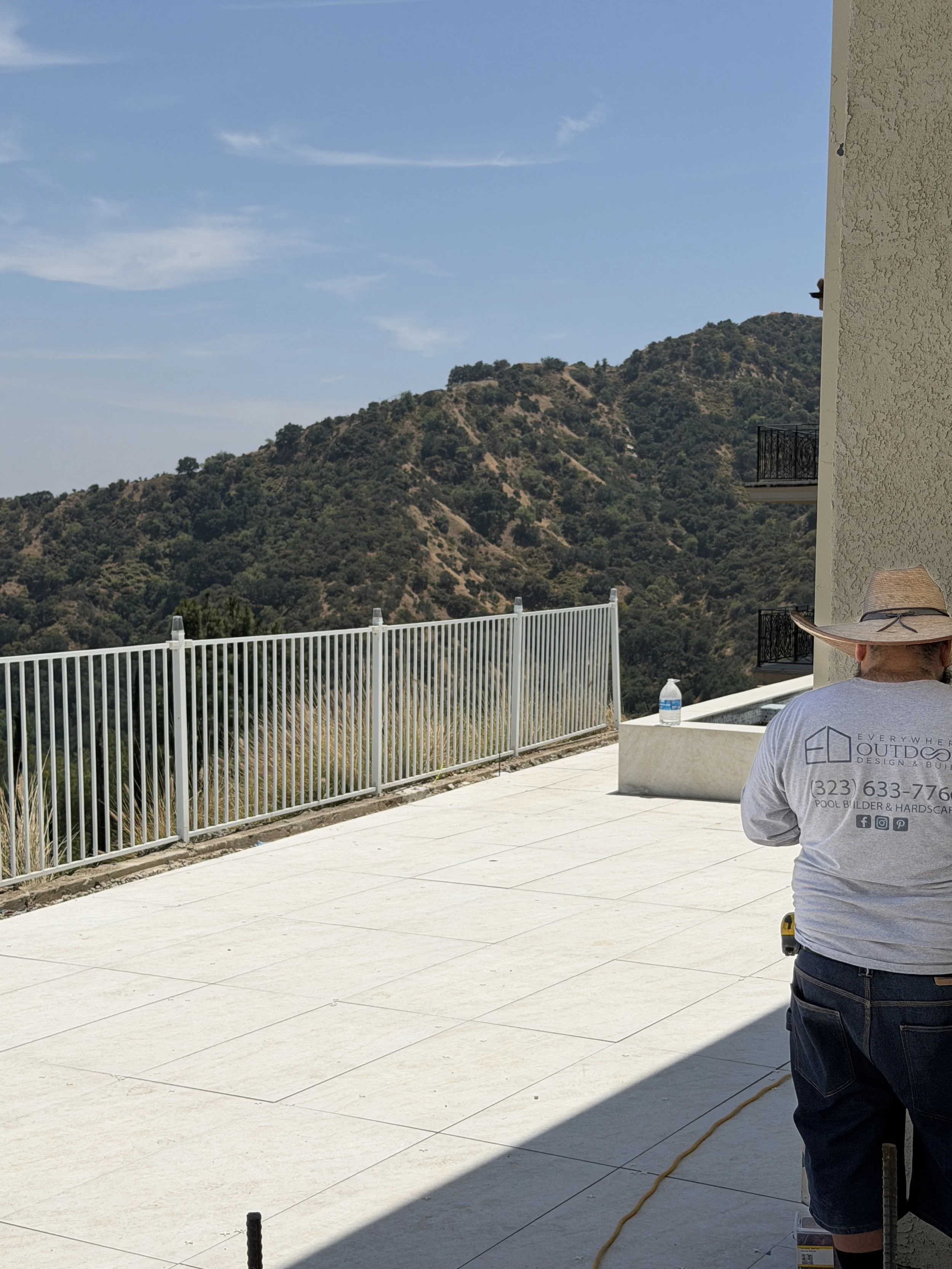 Pool builder and hardscape design in Los Angeles 