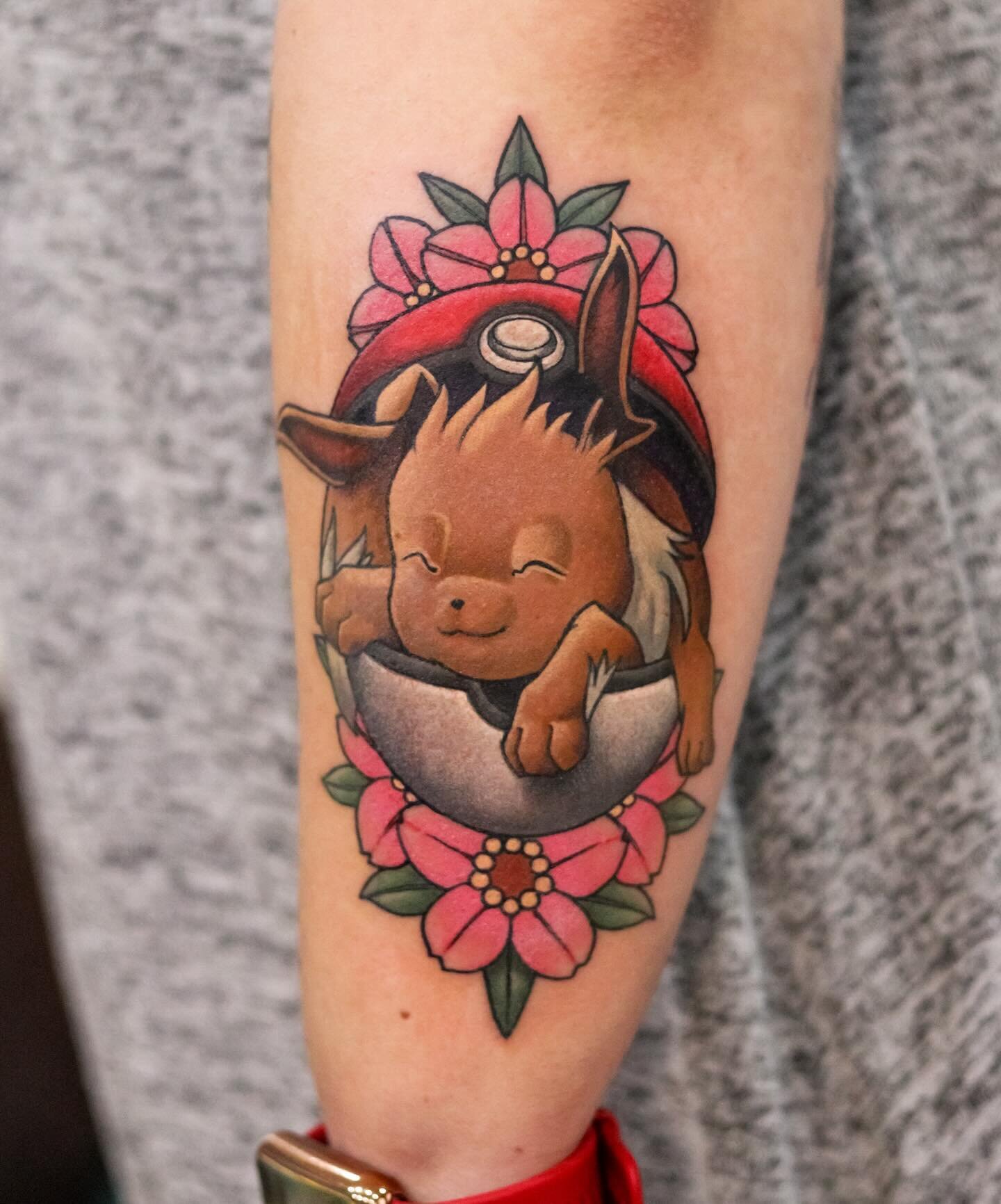 Eevee tattoo from predesigned drawings 🙏. Very grateful for the clients I have. 
More predrawn design available in my gallery and more coming soon. 
.
.
.
.
#pokemoncommunity #pokemontattoo #pokemontattoos #neotraditional #neotrad #neotraditionaltat
