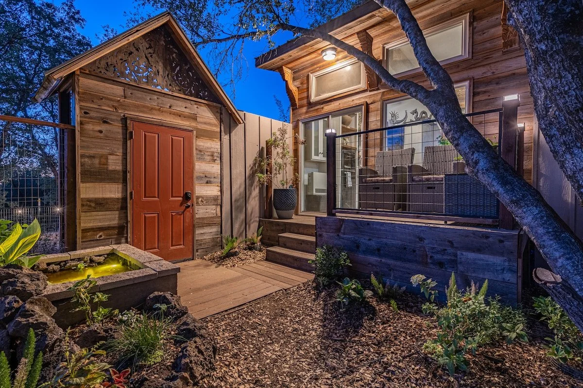 Dragon’s Nest off-grid cabin at Dragonhurst near Yosemite