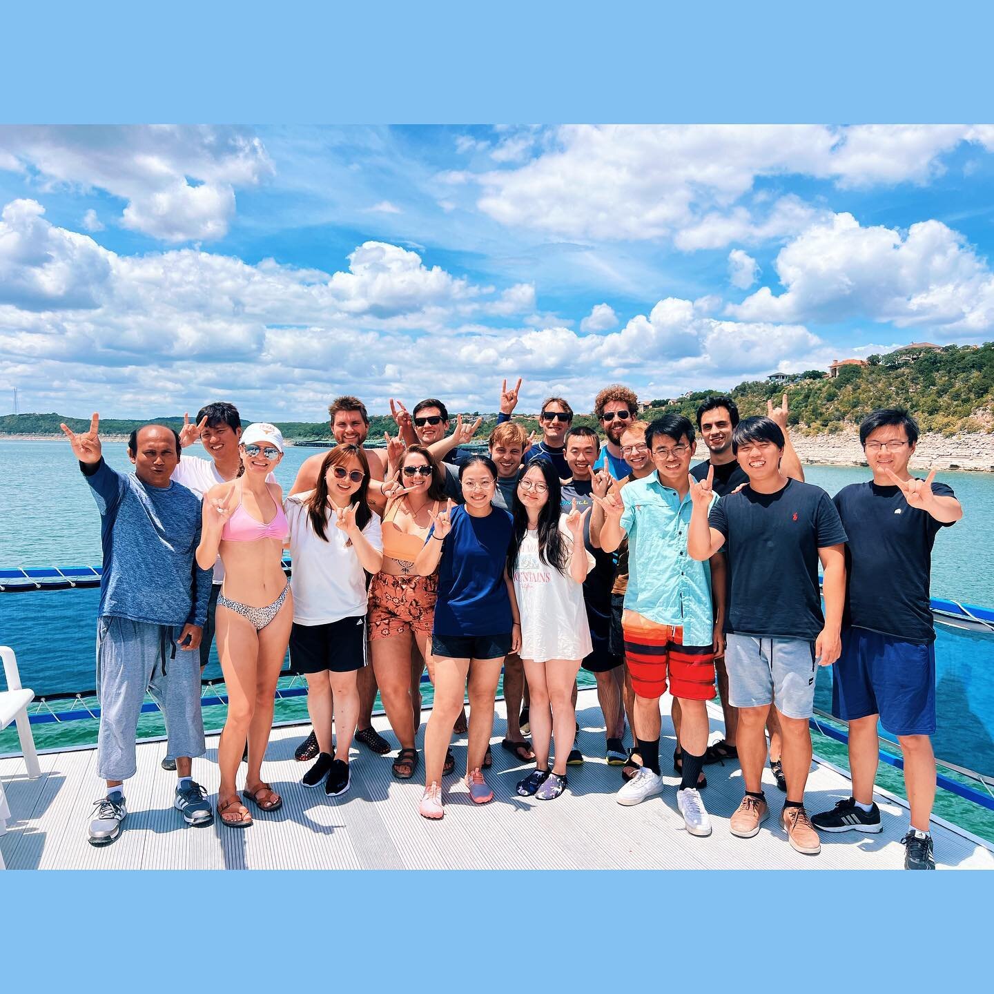 We&rsquo;re on a boat! ⚓️🌊

We had a great time on Lake Travis yesterday with @justforfunaustin party boats! It was awesome getting to splash around in the water, grill up some yummy food, and celebrate all of our group&rsquo;s achievements together