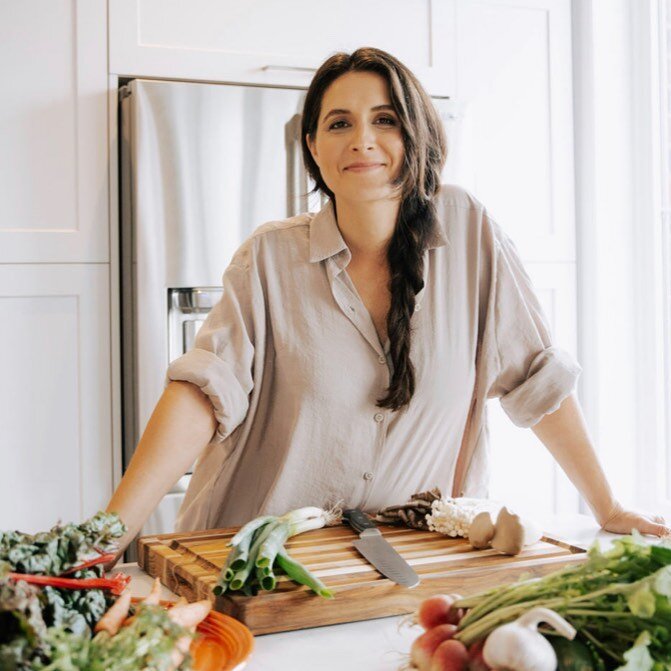 Hey friends, Natasha here 🙋🏻&zwj;♀️

Thought I&rsquo;d take a moment to introduce myself and tell you a bit about why I love the practice of holistic nutrition. 

I discovered the power of this practice in my late 20&rsquo;s and never looked back! 