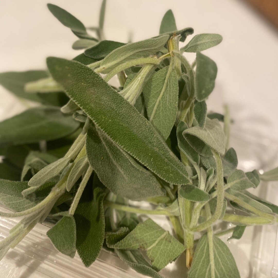 Delving into the wonders of sage 🌿✨ This herb isn't just a kitchen staple&mdash;it's a powerhouse of nutrients! From soothing inflammation to aiding sleep, sage's leafy goodness brings both flavor and health benefits to your table. Sprinkle it in so