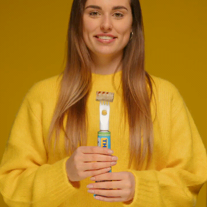 230412_ThomySaurk_GIFs_ZoomYellow_1x1-transcode.gif
