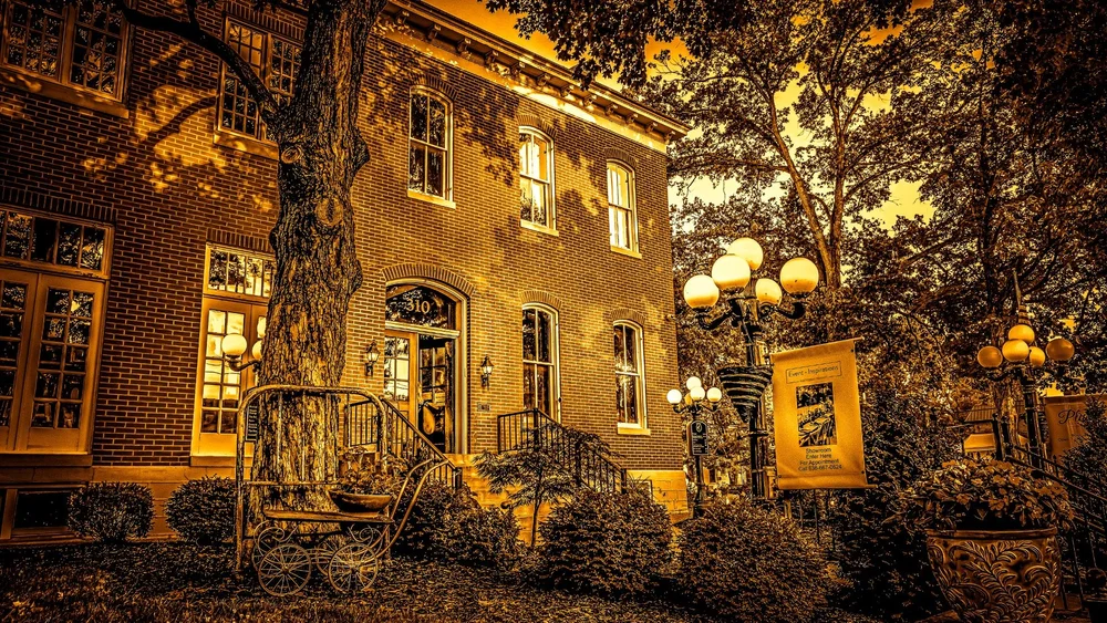 The History of the Building — Swallows Nest