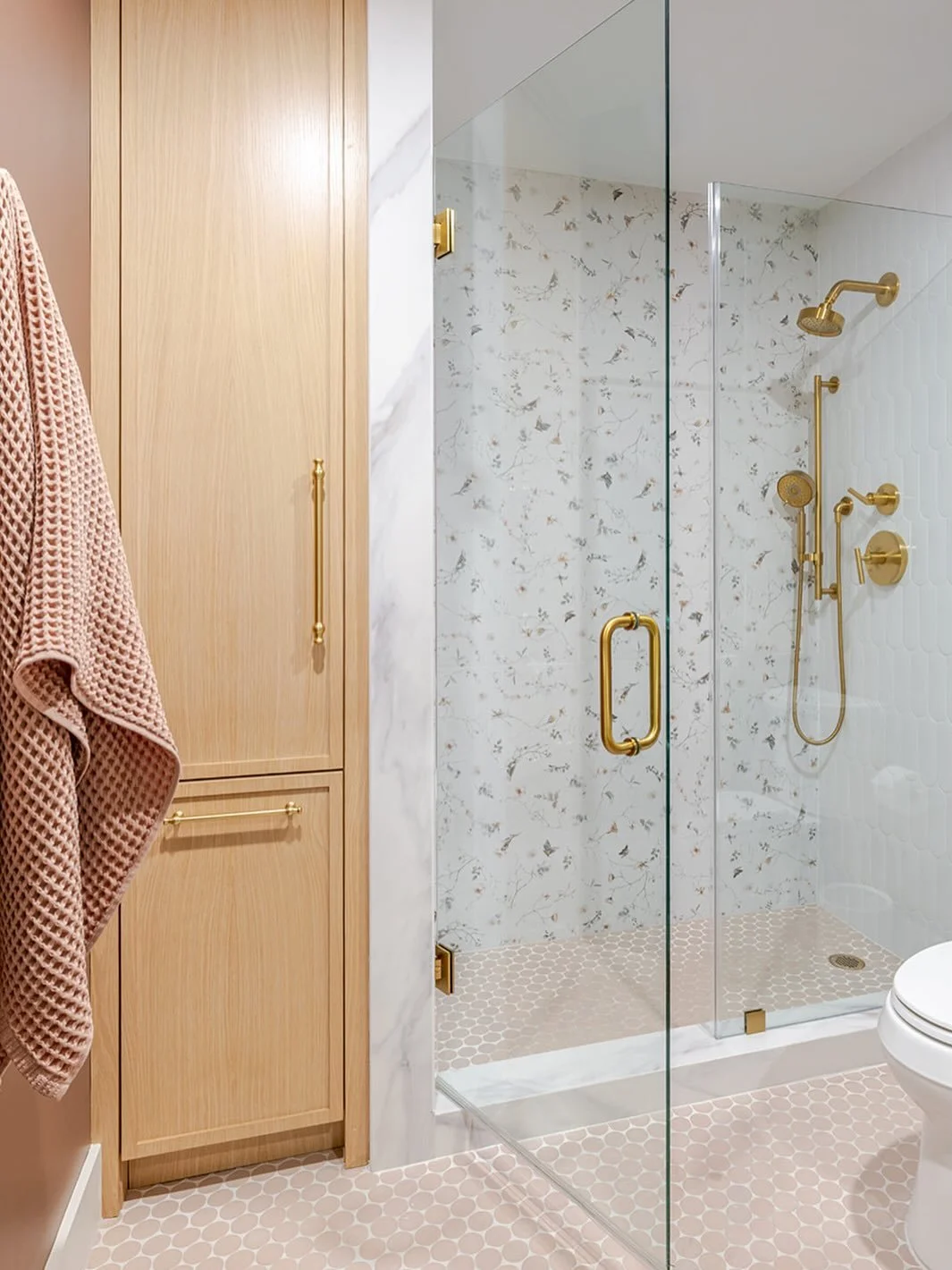 But how adorable is this shower tile mural 💖 #CProject
Swipe to see the before.