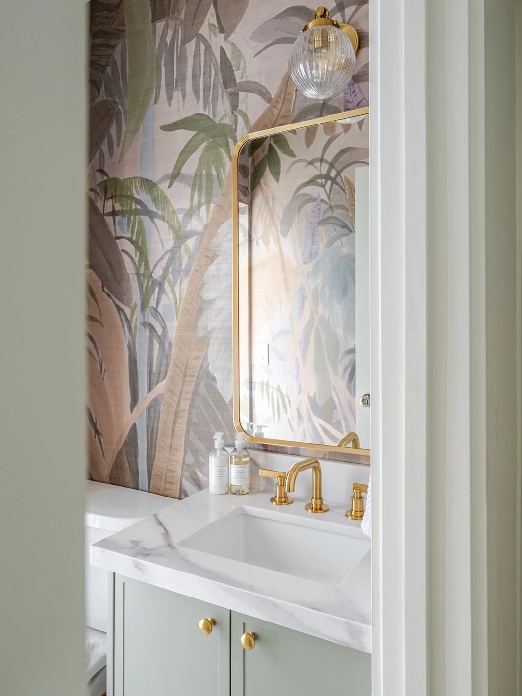 If you don&rsquo;t love wallpaper we can&rsquo;t be friends. #PowderRoom #CProject