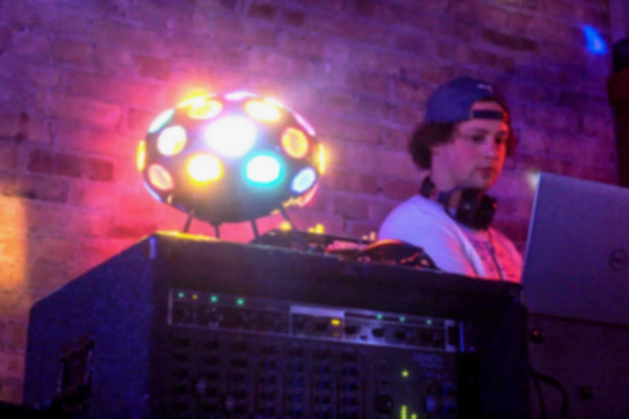 DJ Nizbit Live at Waukesha Evolution - the unifica