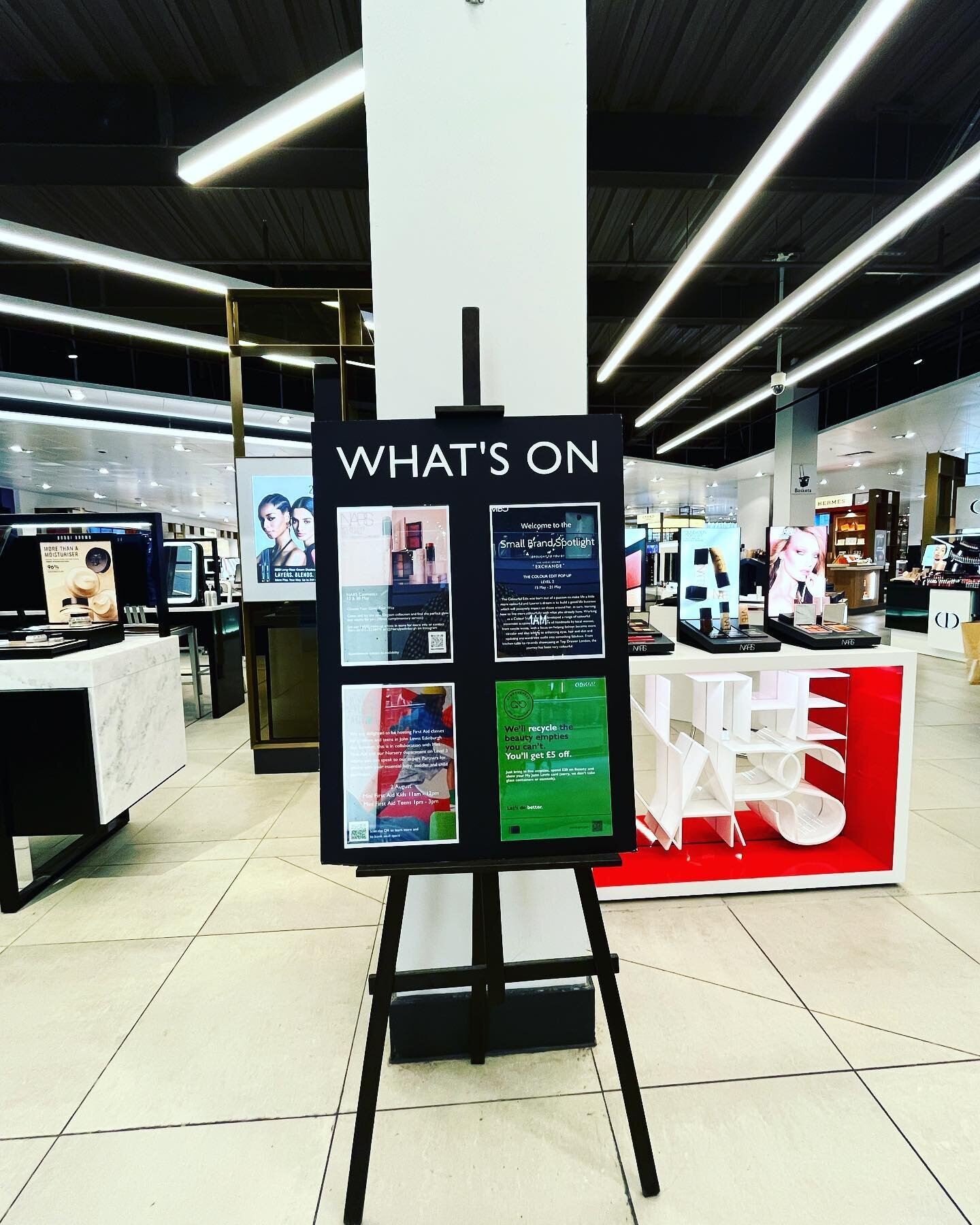 ACE ADVERTISING
Nice little snippet about my brand at the John Lewis entrance, level two in @stjamesquarter

#swipe #tothelefttotheleft