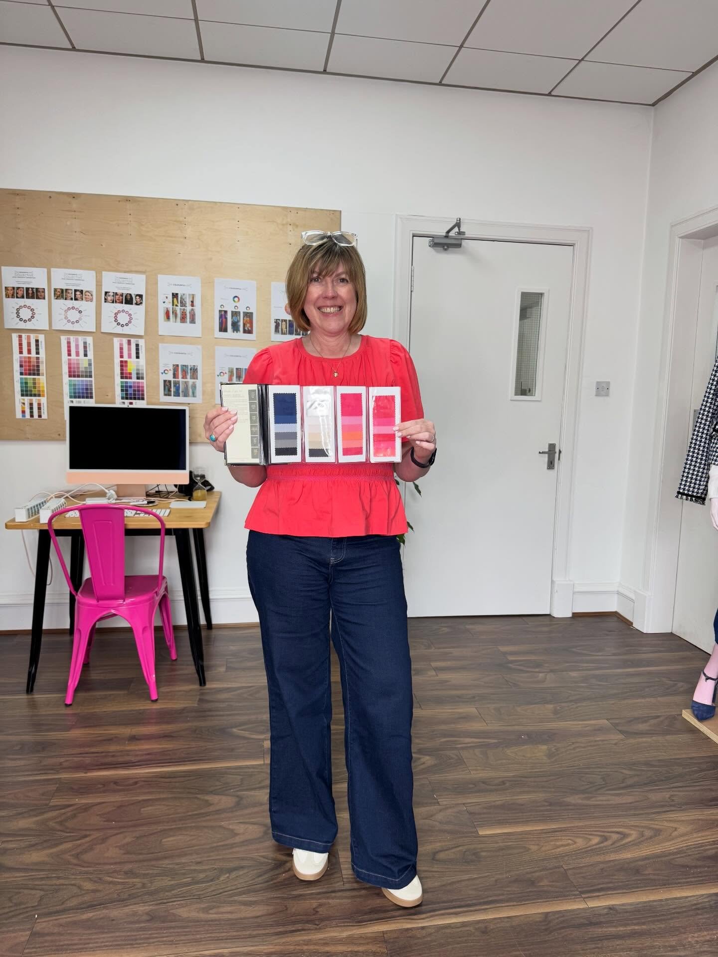 COLOURING IN 
A perfect example of how having the right tools, can help you into your best colours. This is my lovely client Janette, with her personal extended palette. Janette has supported me since the start of my colourful business, by booking in