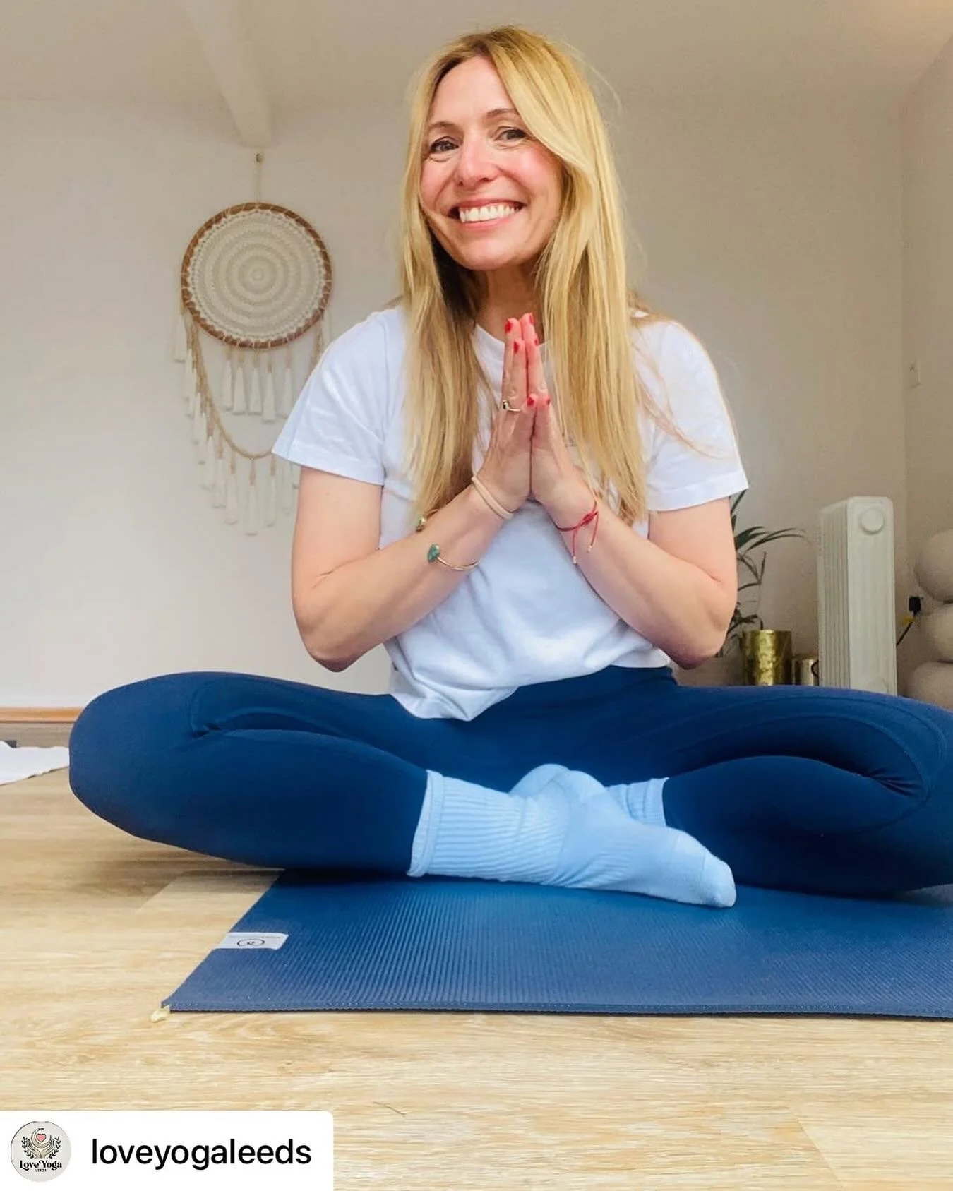 Posted @withregram &bull; @loveyogaleeds Grounded: A Friday Soothe - Join Liz @betty__yoga on Friday 16th October, 6pm - 7:30pm 

A once-a-month, 90-minute exhale at the end of your week!

These sessions are a gentle invitation to slow down, soften t