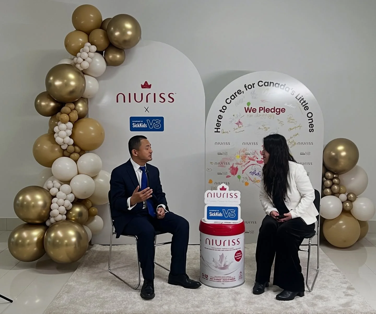 🎈🤍 🥛 
@niuriss_canada @crmcanadaroyalmilk @trimlineygk 

@dressyourdaydream @balloon_inspo