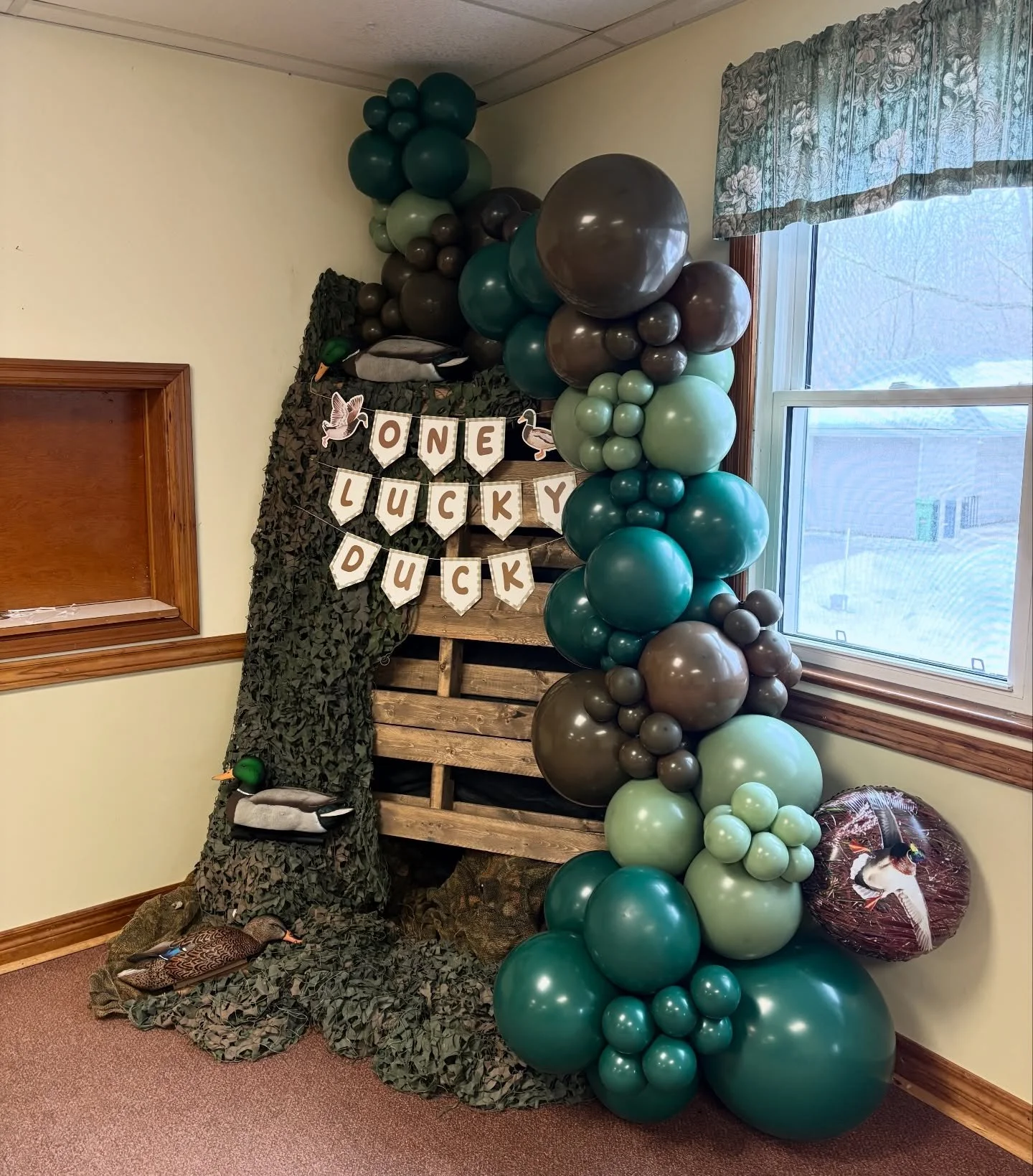 🦆 ONE ☝🏻lucky☝🏻 DUCK 🦆 

#oneluckyduck #duckbirthday #firstbirthday #happybirthday #duckballoons