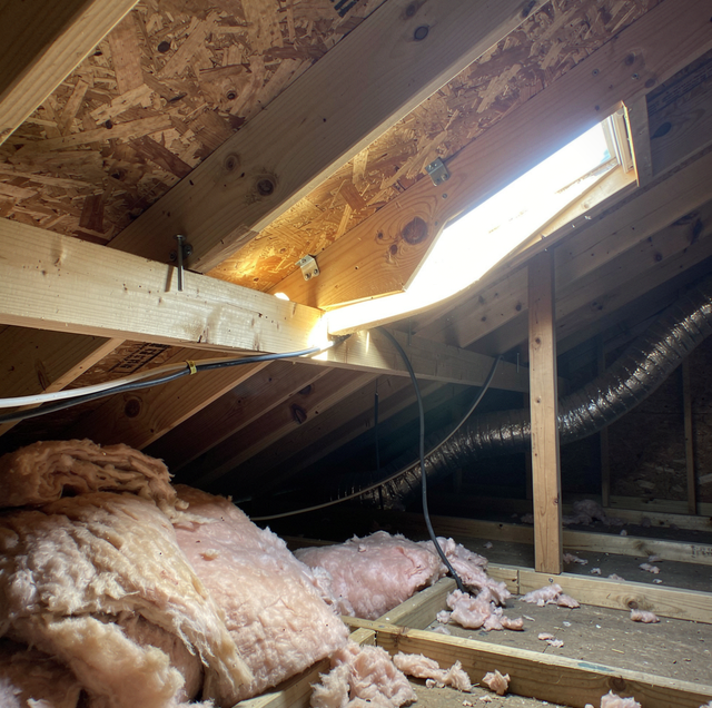 roof ridge showing shallow sagging dip between rafters
