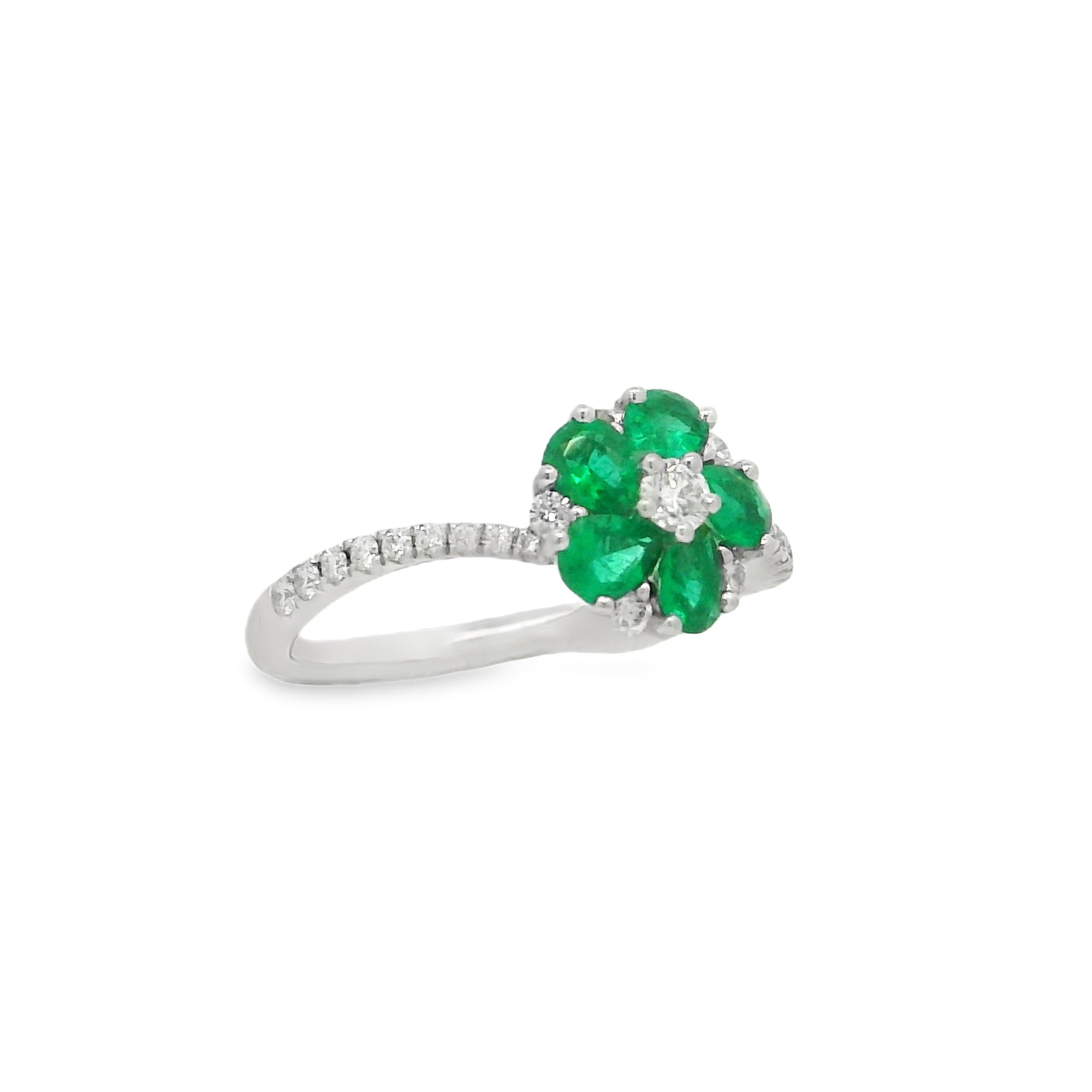 14K White Gold - Oval Cut - Emerald Ring