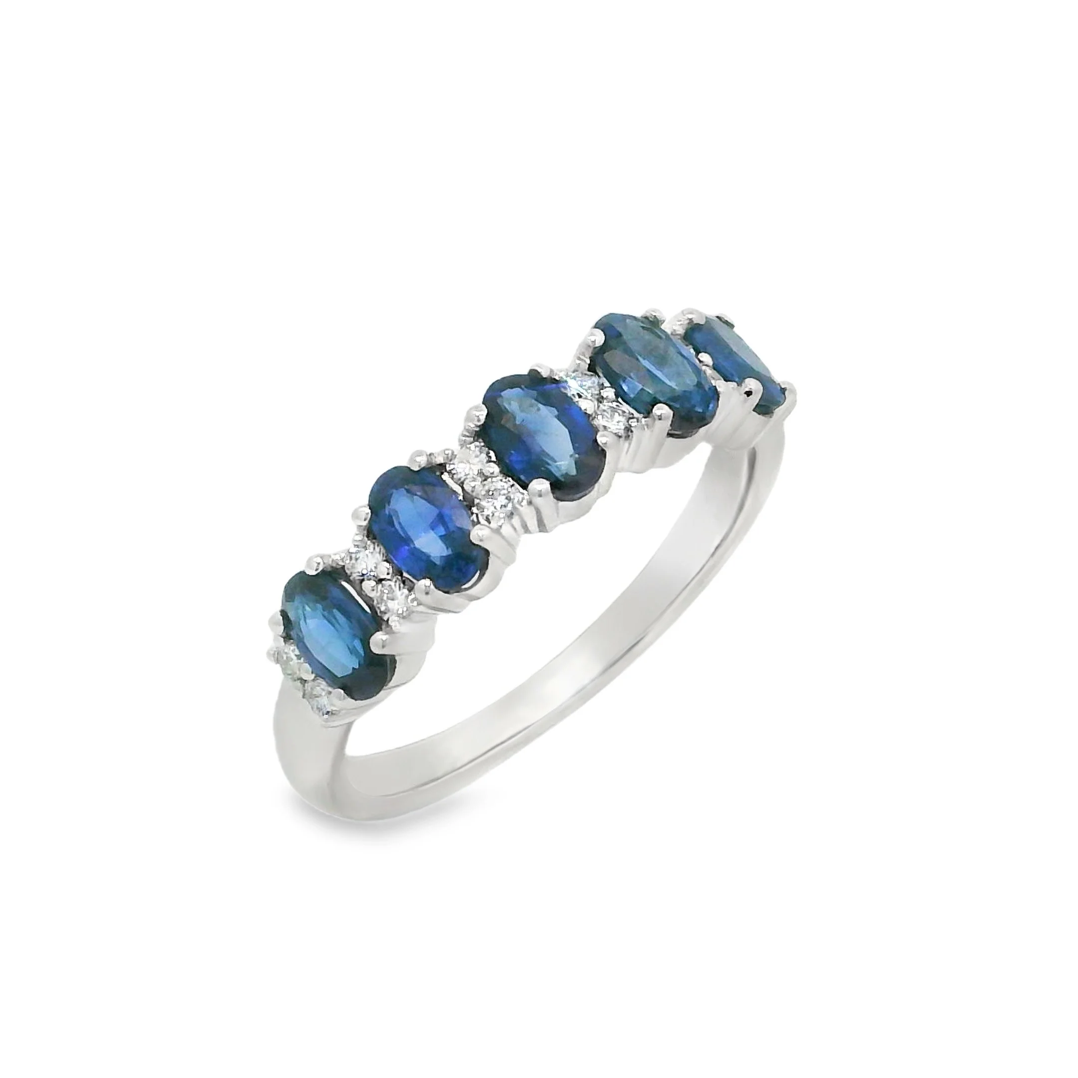 14K White Gold - Oval Cut - Blue Sapphire Ring