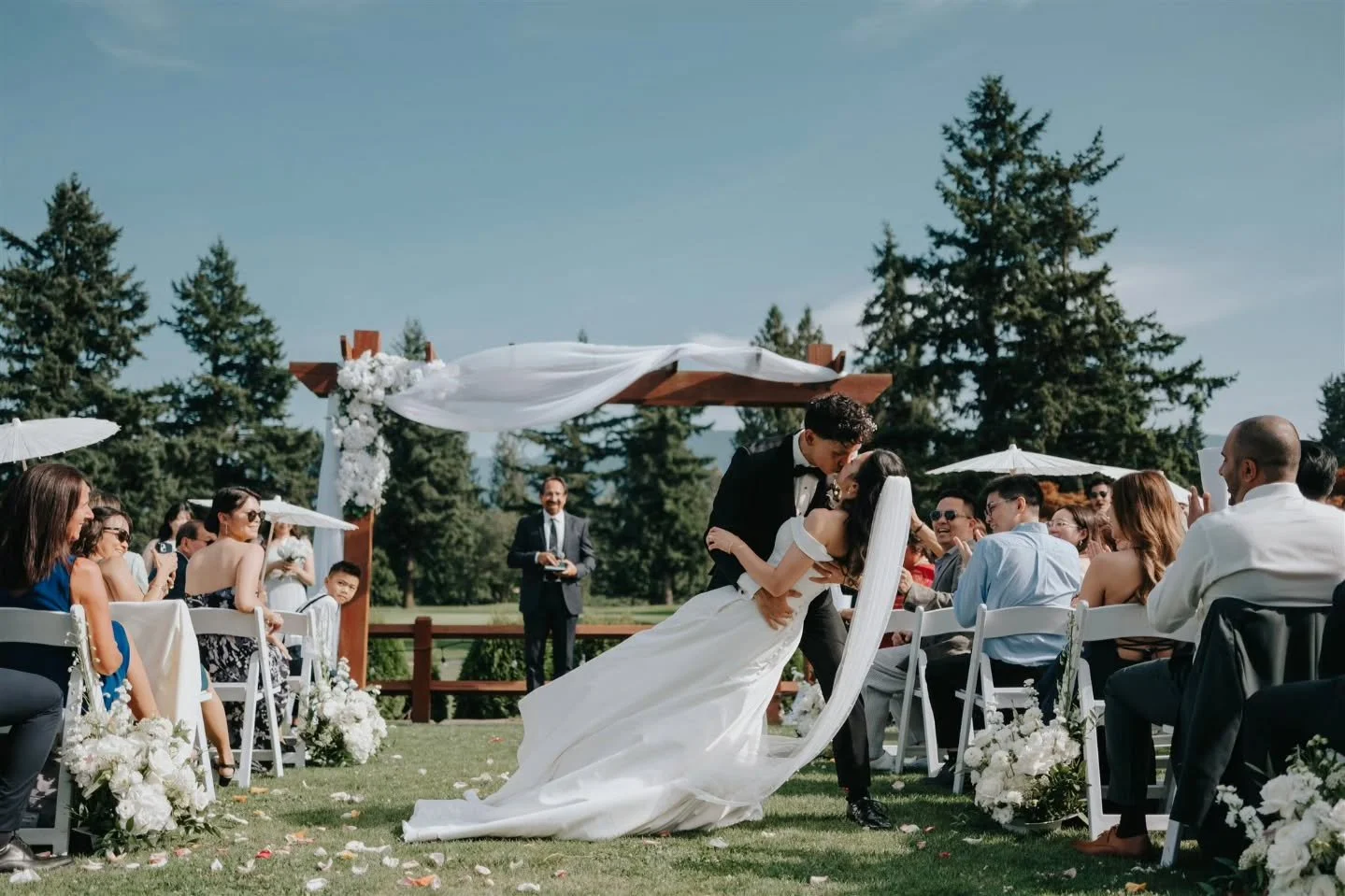 A beautiful wedding of B ♡ K held at the Chiliwack Golf Club 

The day was full of love and awesome memories. 

Book your wedding day with JYGRAPHY today!