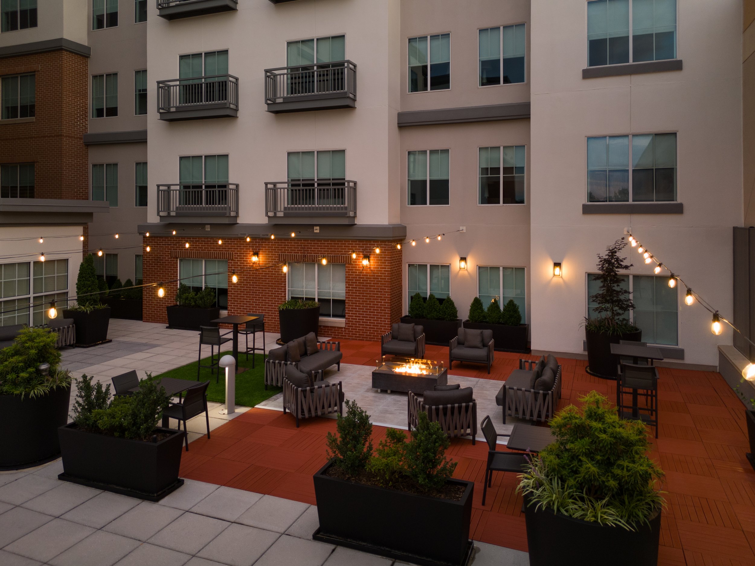 Hyatt House Outdoor Patio - Richmond, VA