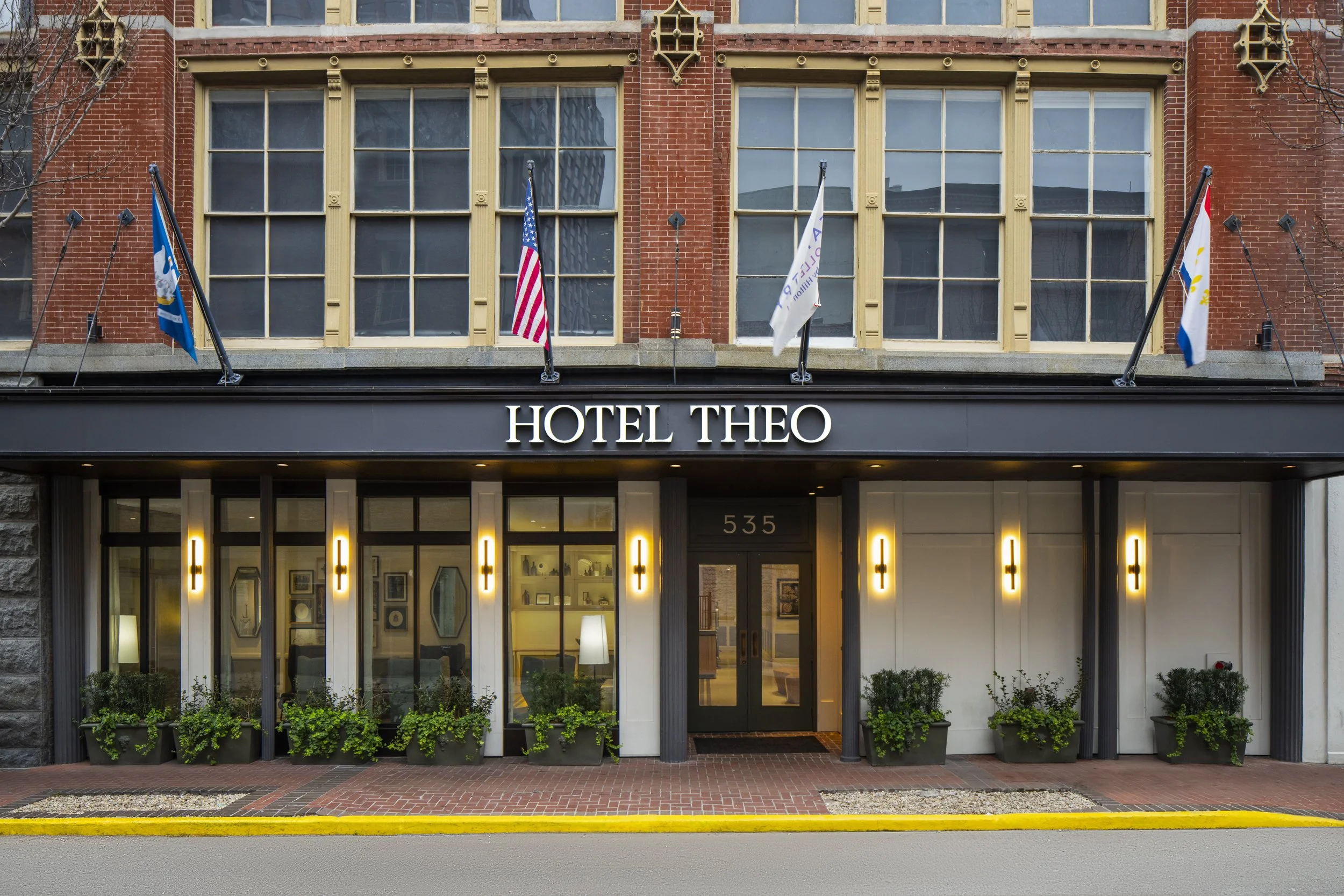 Hotel Theo Tapestry Collection - New Orleans, LA