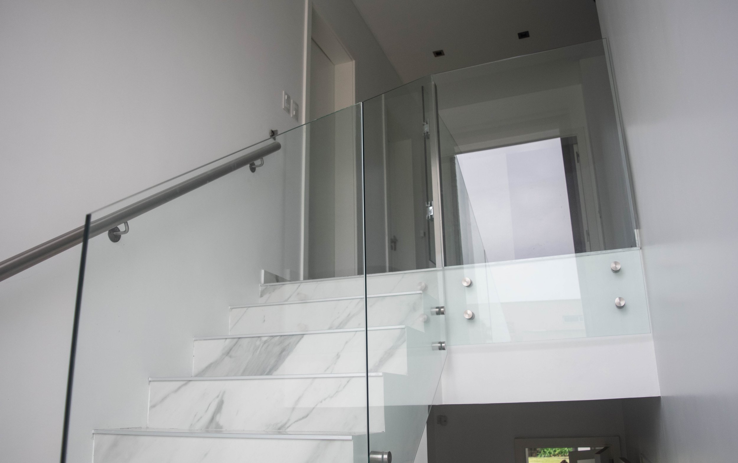Barandas para escaleras de interior — Arkimetal barandas y escaleras