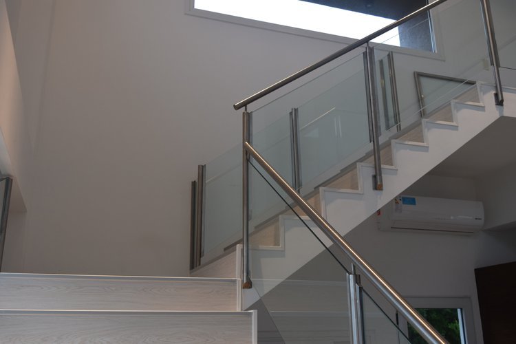 Baranda Acero Inoxidable Escaleras - Redonda con Cristal