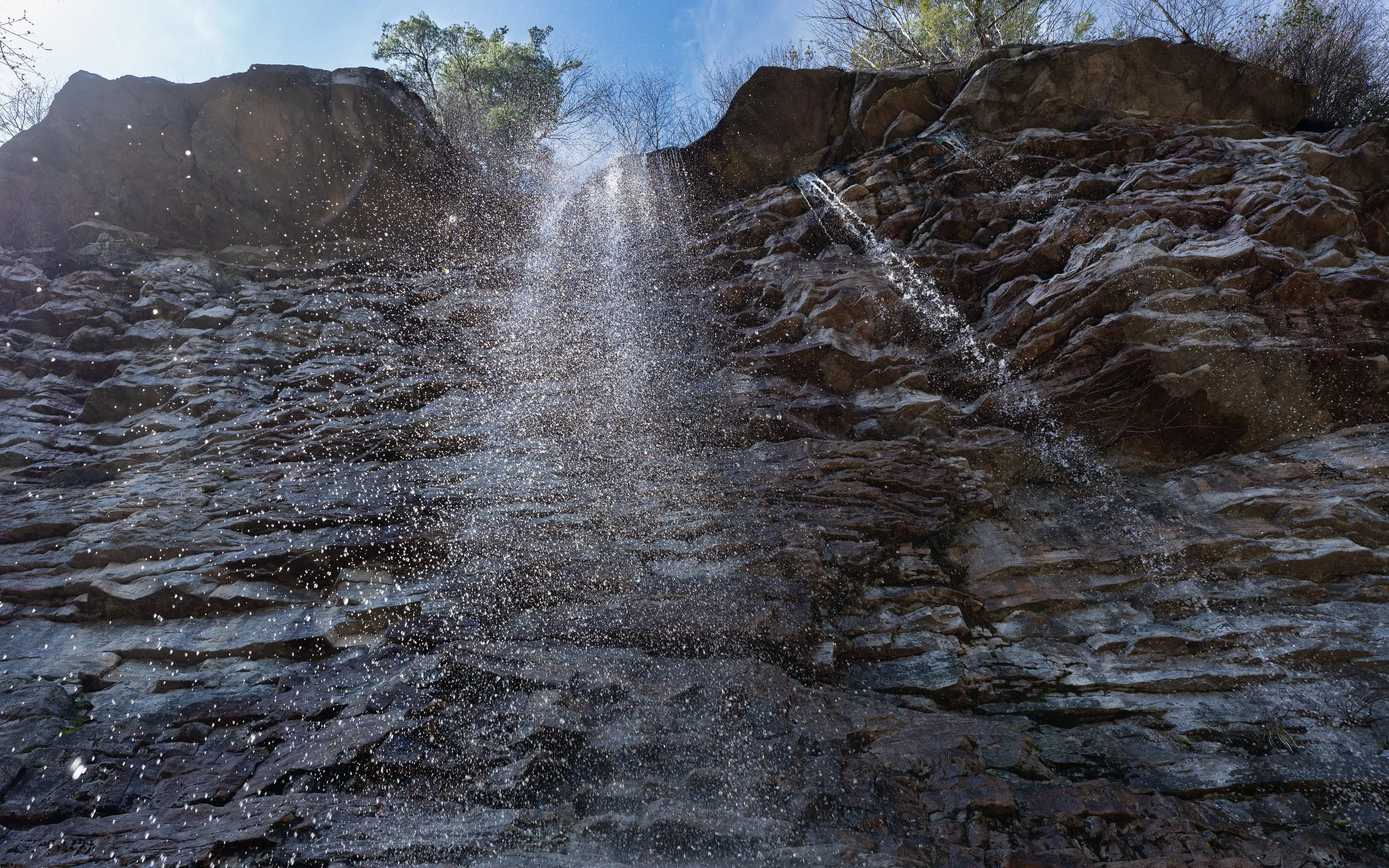 Rainbow Falls Waterfall Image.jpg