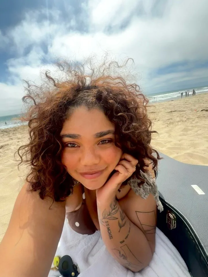pov: we&rsquo;re pretending it&rsquo;s summer 2016 and instagram isn&rsquo;t a resum&eacute;!!!! strictly vibes 🌞