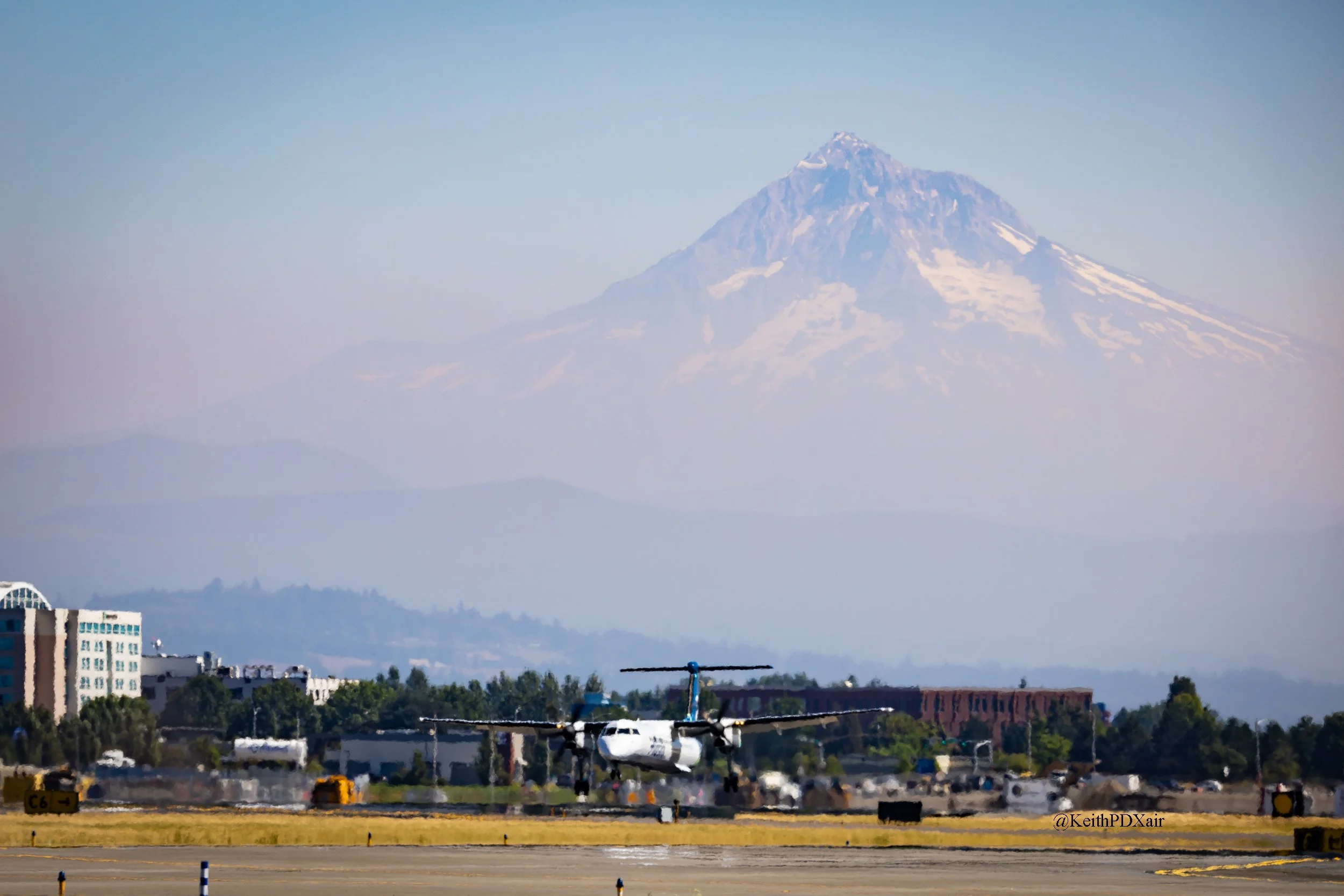 8194 Horizon Q400 N426QX 9/1/2022