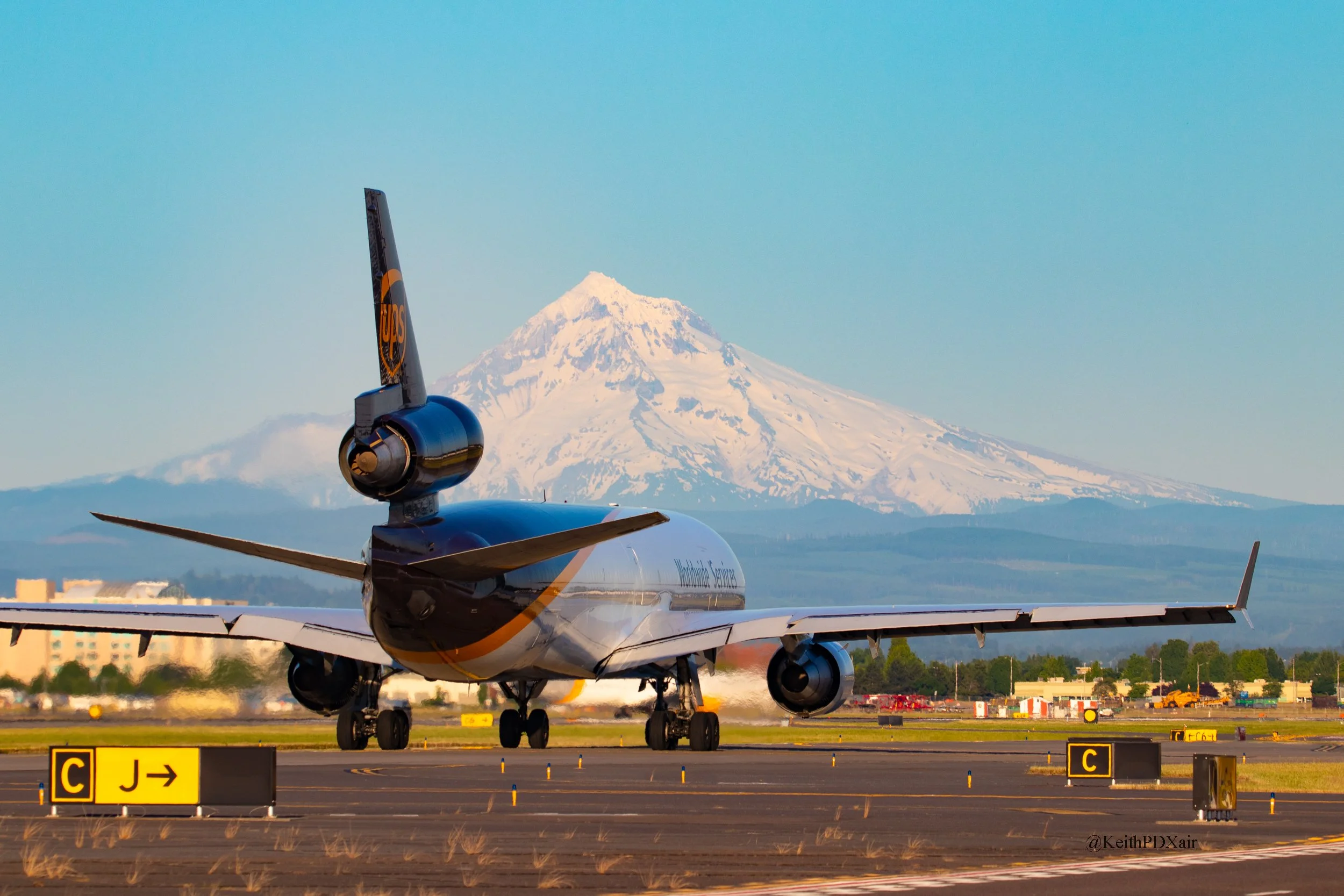 9572 UPS N279UP MD-11F departing PDX for ONT 6/26/2022