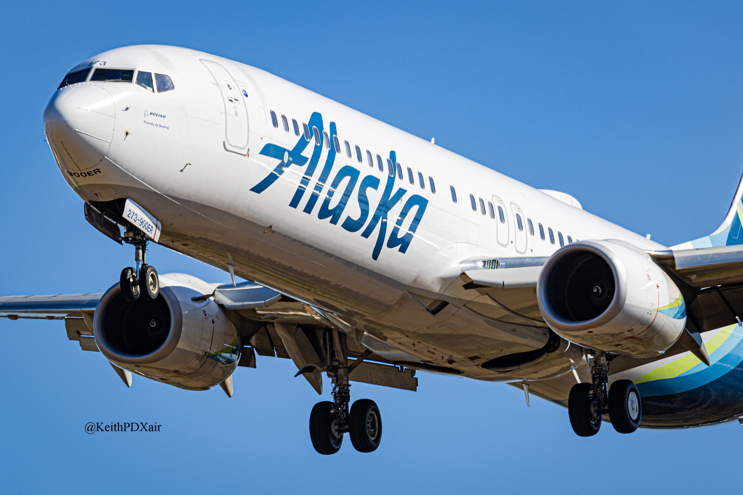 2147 Alaska Airlines 737-900ER N273AK