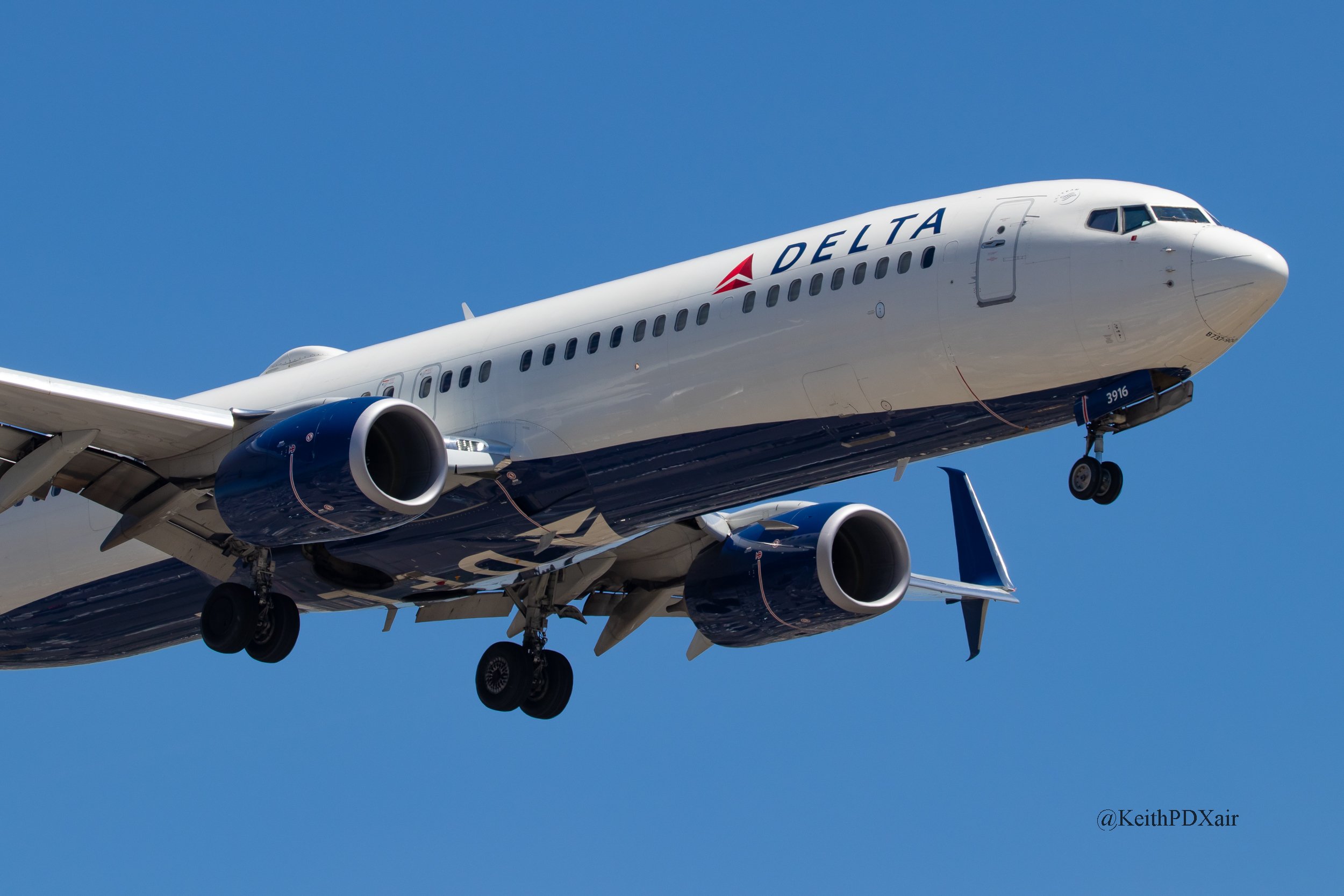 0639 Delta 737-900ER N916DU LAS-LAX DL2134 7/9/2022