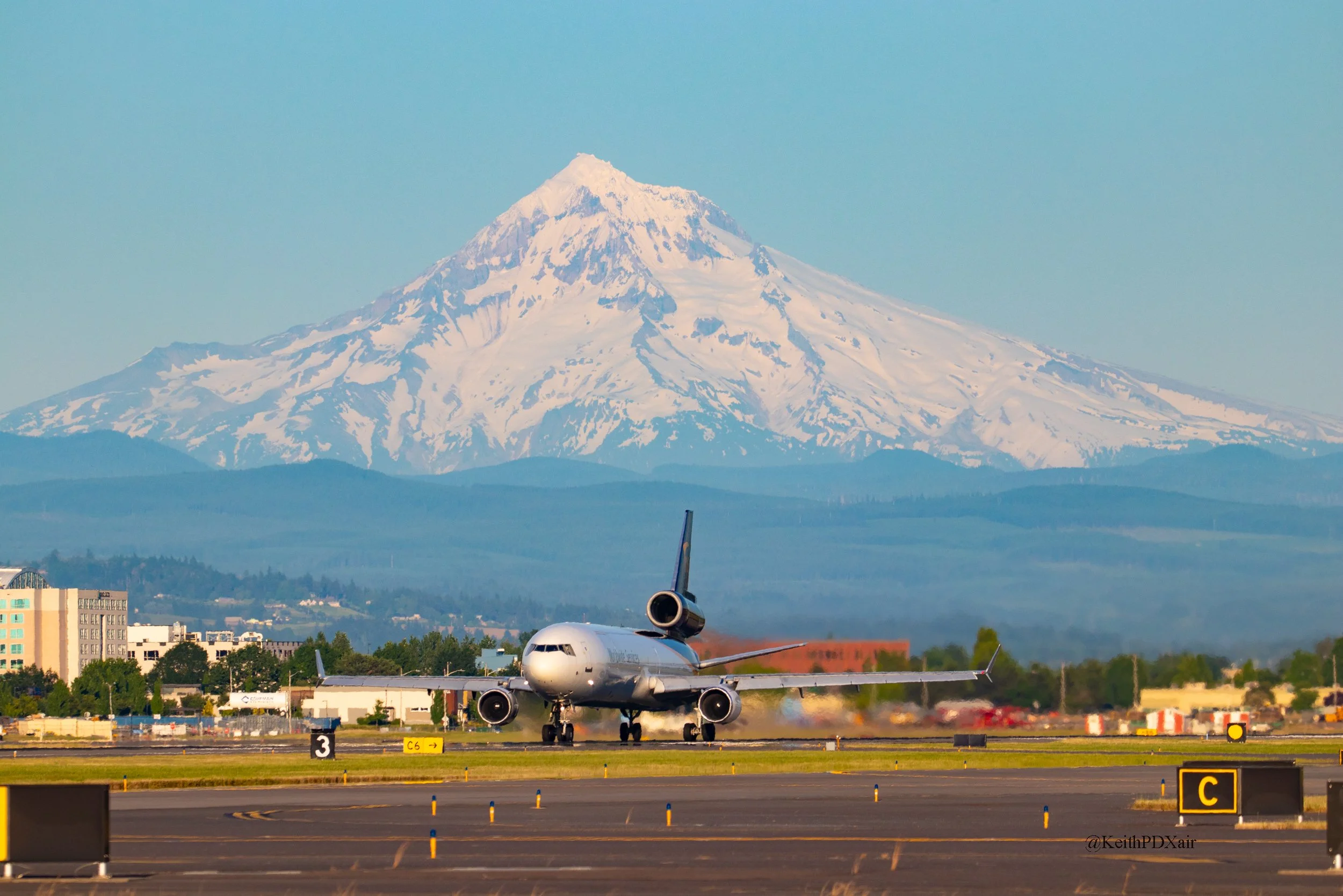 9623 UPS N279UP MD-11F departing PDX for ONT 6/26/2022