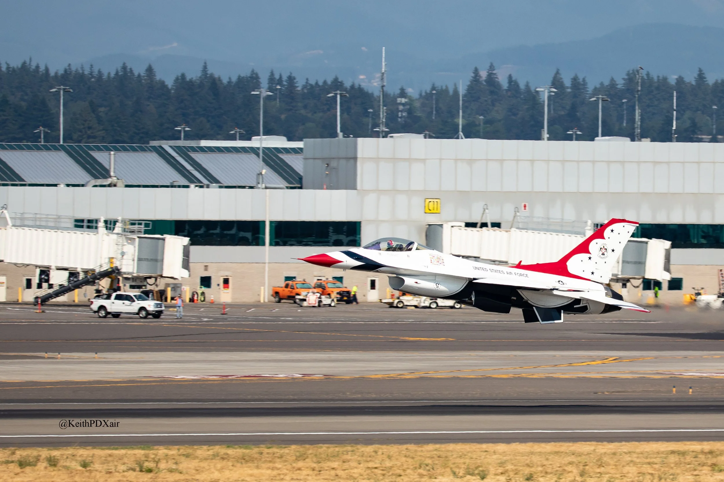 5540 USAF Thunderbirds Oregon International Airshow 2022 8/18/2022