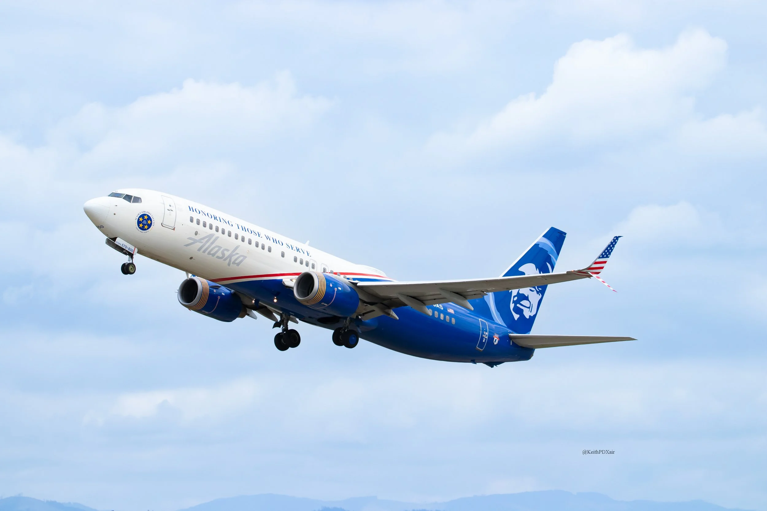 9850 Alaska Airlines 737-800 N570AS "Honoring Those Who Serve" 5/20/2022
