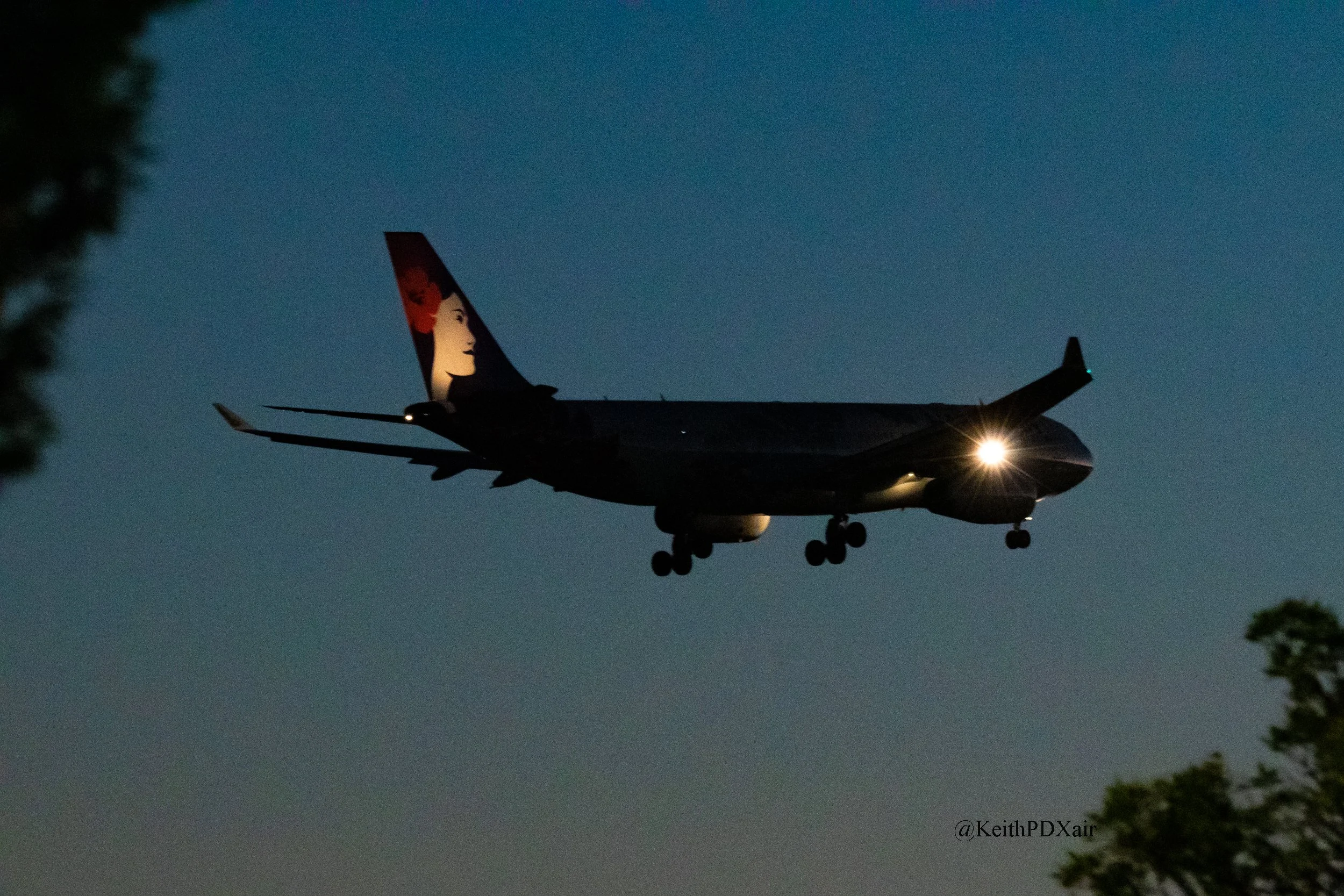 0866 Hawaiian Airlines A330 N395HA HNL-PDX HA26 7/10/2022