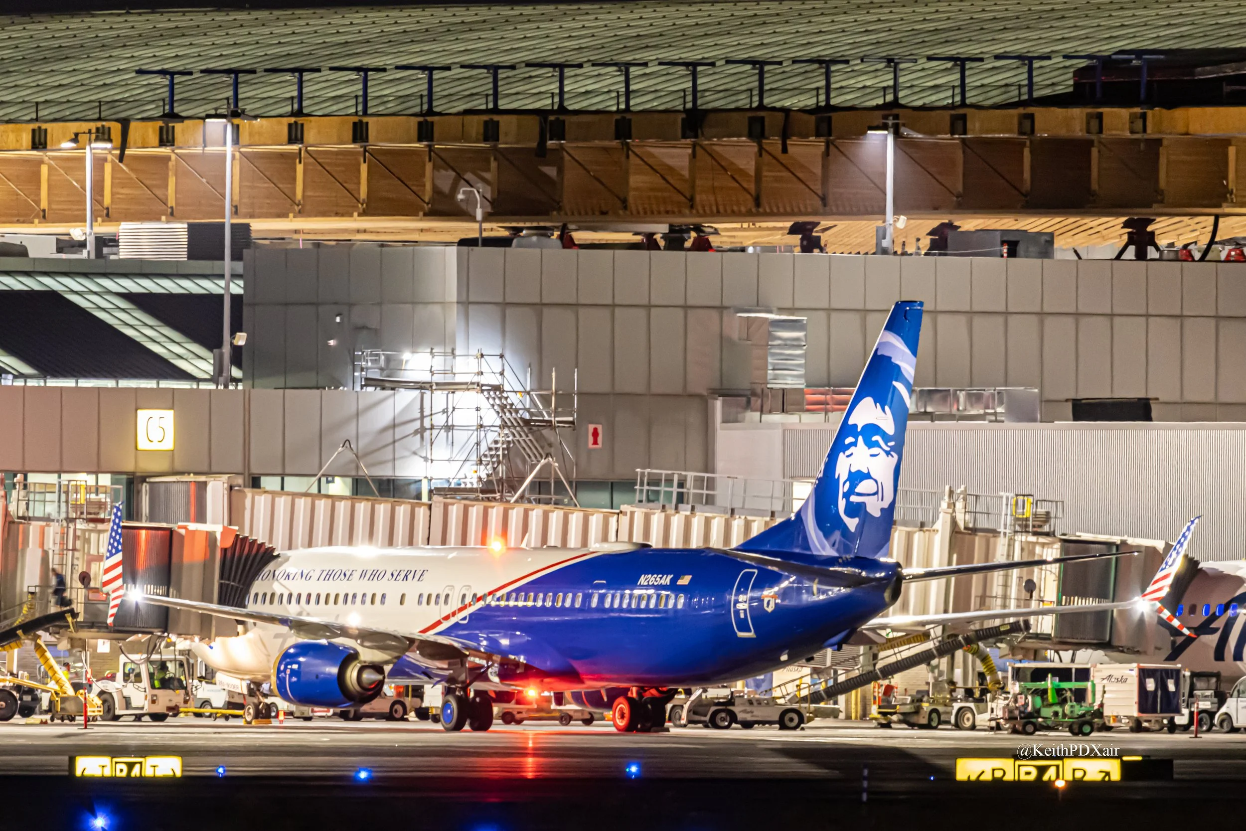 2489 Alaska Airlines 737-900ER N265AK "Honoring Those Who Serve" 10/12/2022