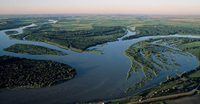 confluence-of-missouri-and-yellowstone-rivers-photo-by-Larry-Mayer.jpg