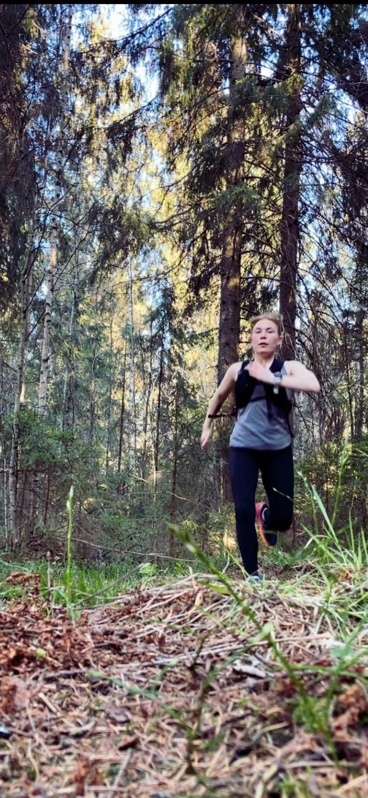 Palautteen antaja Siiri ulkona juoksemassa