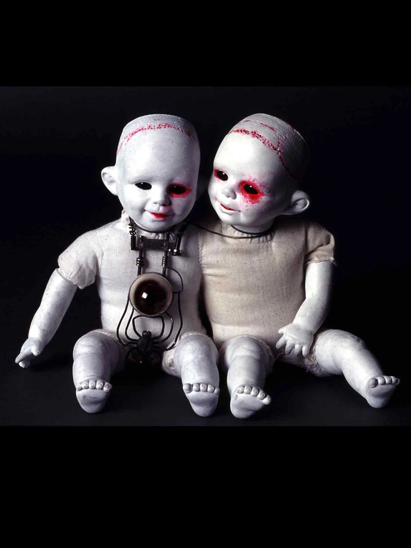 Here's some earlier dolls, from my BA final collection, so around 2000/1.
.
1. Twins. 📸 Graham Murrell.
Maybe we'll get into the story behind this at some point....the Twins are also a vehicle to display the pendant, which is in the form of a spider