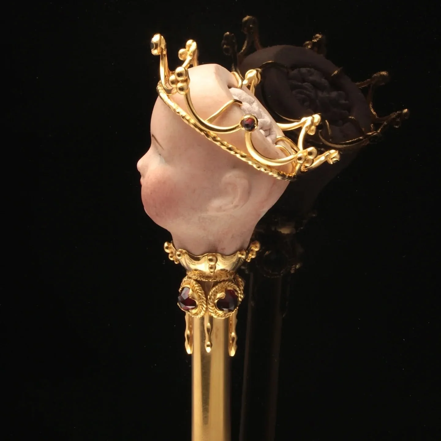 This Sceptr'd Doll, 2017.
.
Somewhere in my mind I have it that there is the misconception that dolls have sawdust for brains. It's just not true.
Perhaps it was the Brothers Quay (but I feel there was more paper and raw meat involved. Look up their 