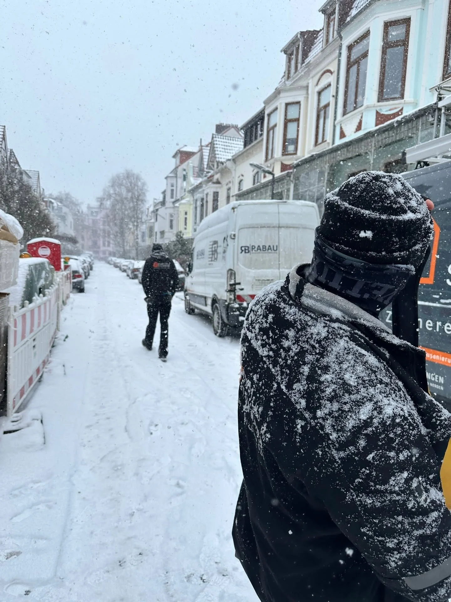 Winter, wir haben genug 😶&zwj;🌫️🥶
Neue Projekte sind geplant &ndash; jetzt fehlen nur noch mildere Temperaturen ☀️

#bremen #handwerk #hinrichs&amp;steinmann #winter #zimmerer