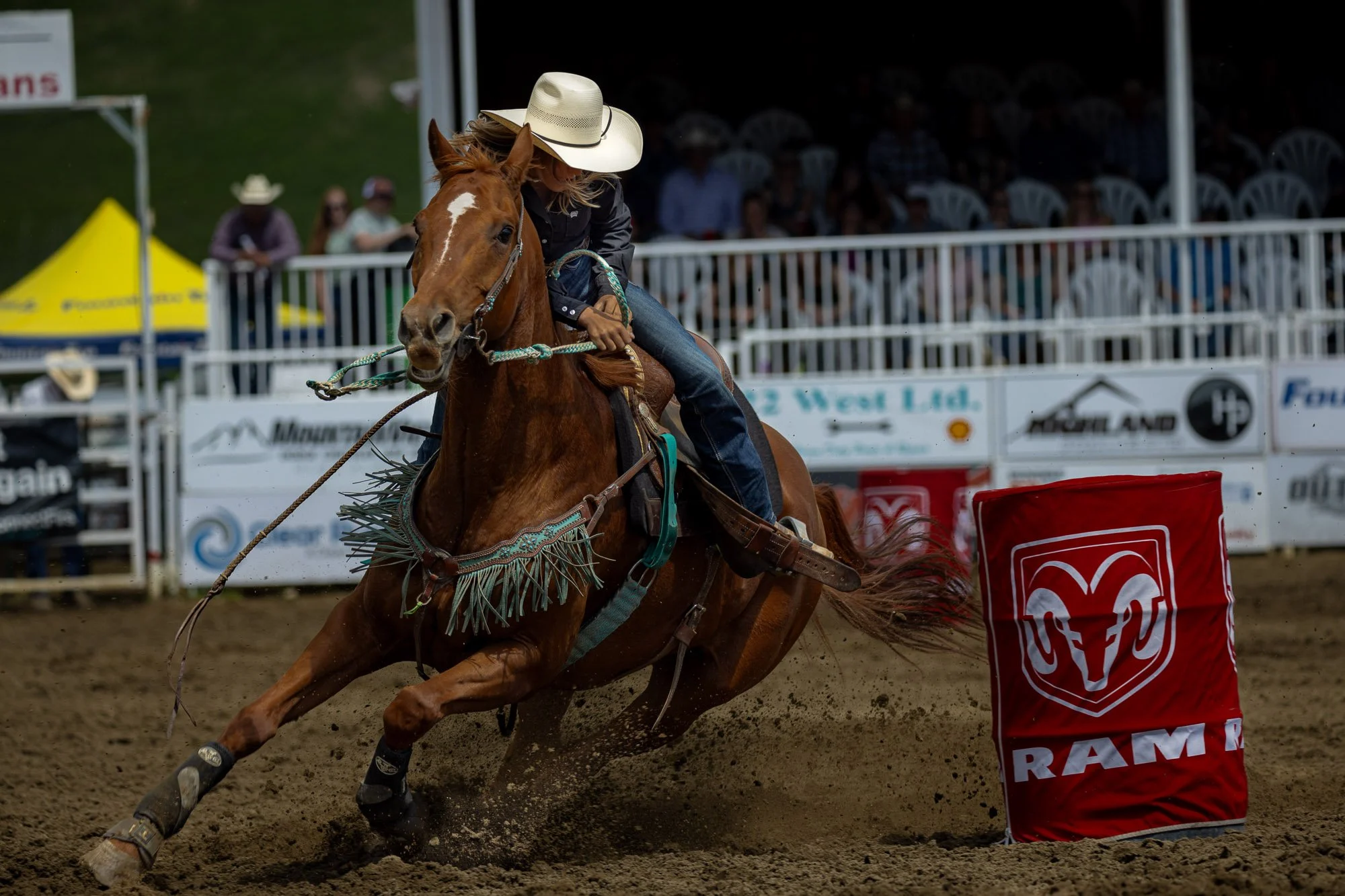 Rodeo_professional_Junior_Barrel_Racing_Sundre_2.jpg