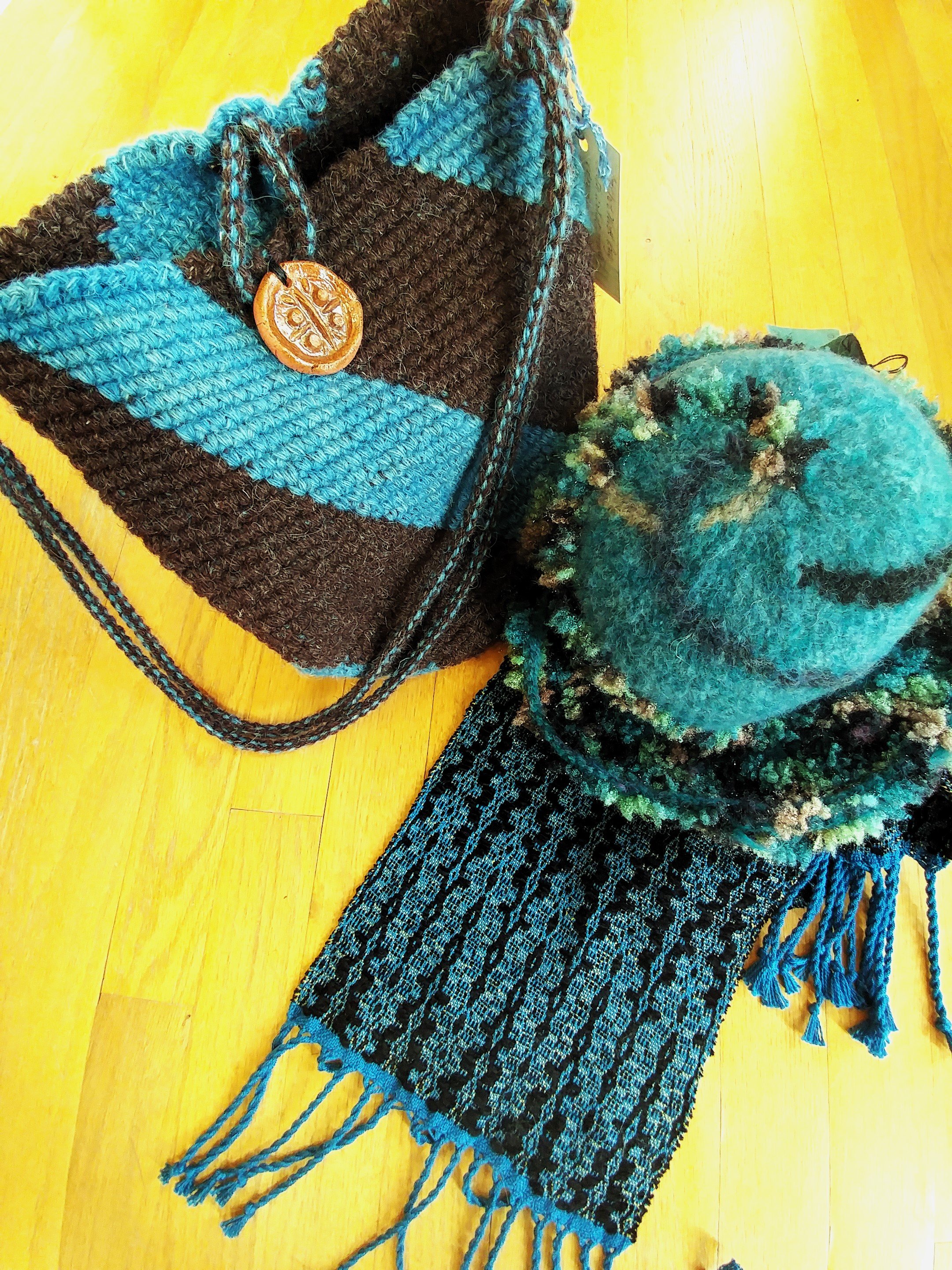  crochet bag, felt hat and woven scarf, 2023