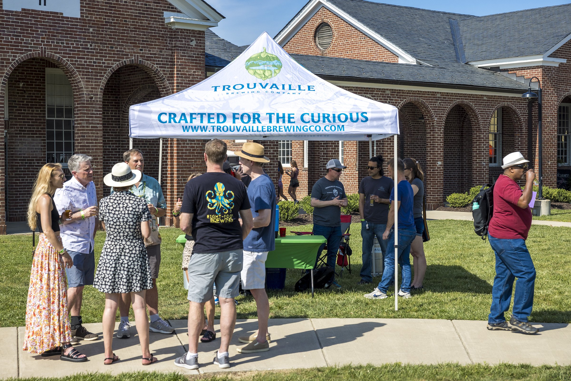 WTOP Radio – Sip beer and cheer for local artists in BrewWorks art battle in Lorton