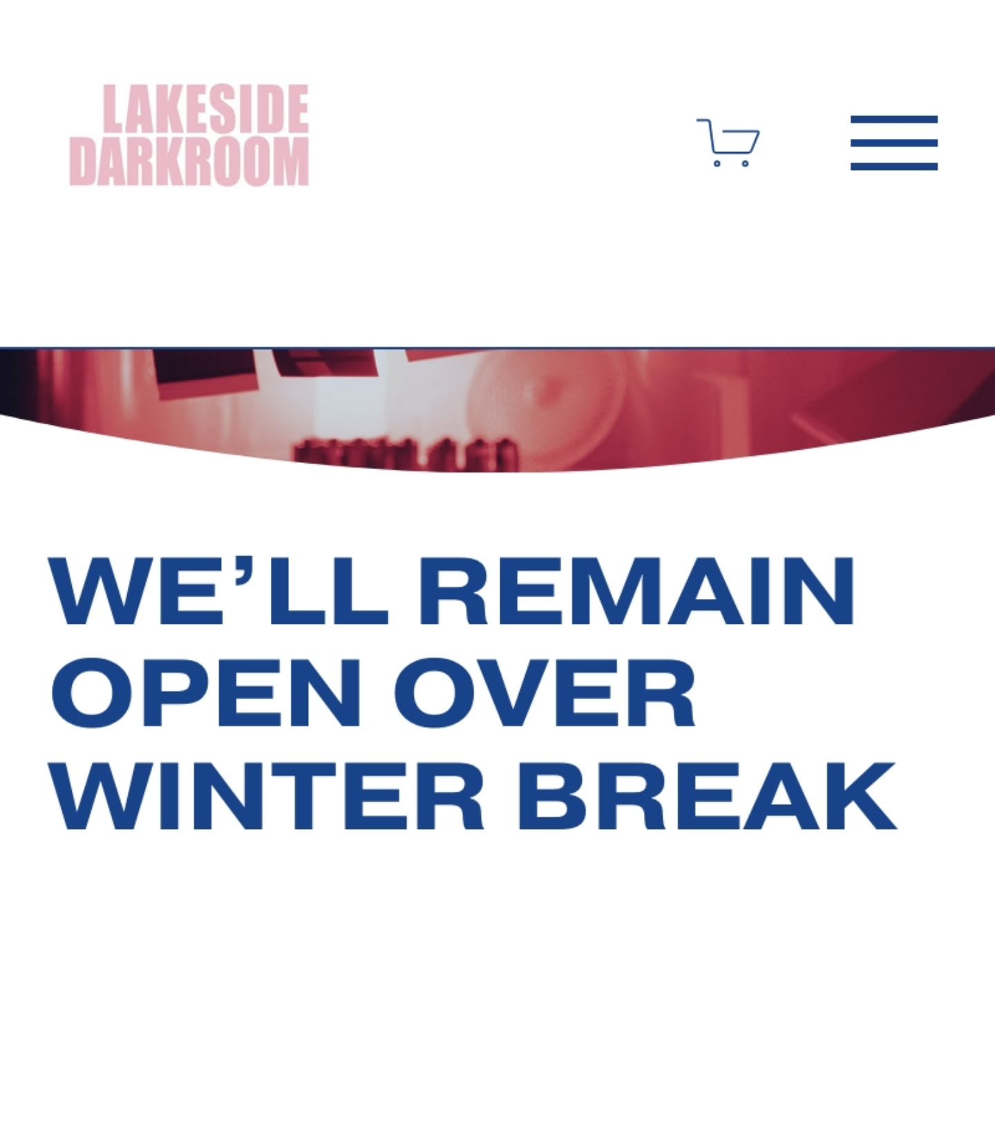 Our holiday is darkrooming day!
We'll remain open on a reduced schedule but open for more dancing! 

We want to celebrate and enjoy our time under the red light. 
Come and print postcards for friends!
Book a little workshop and learn the beautiful ph