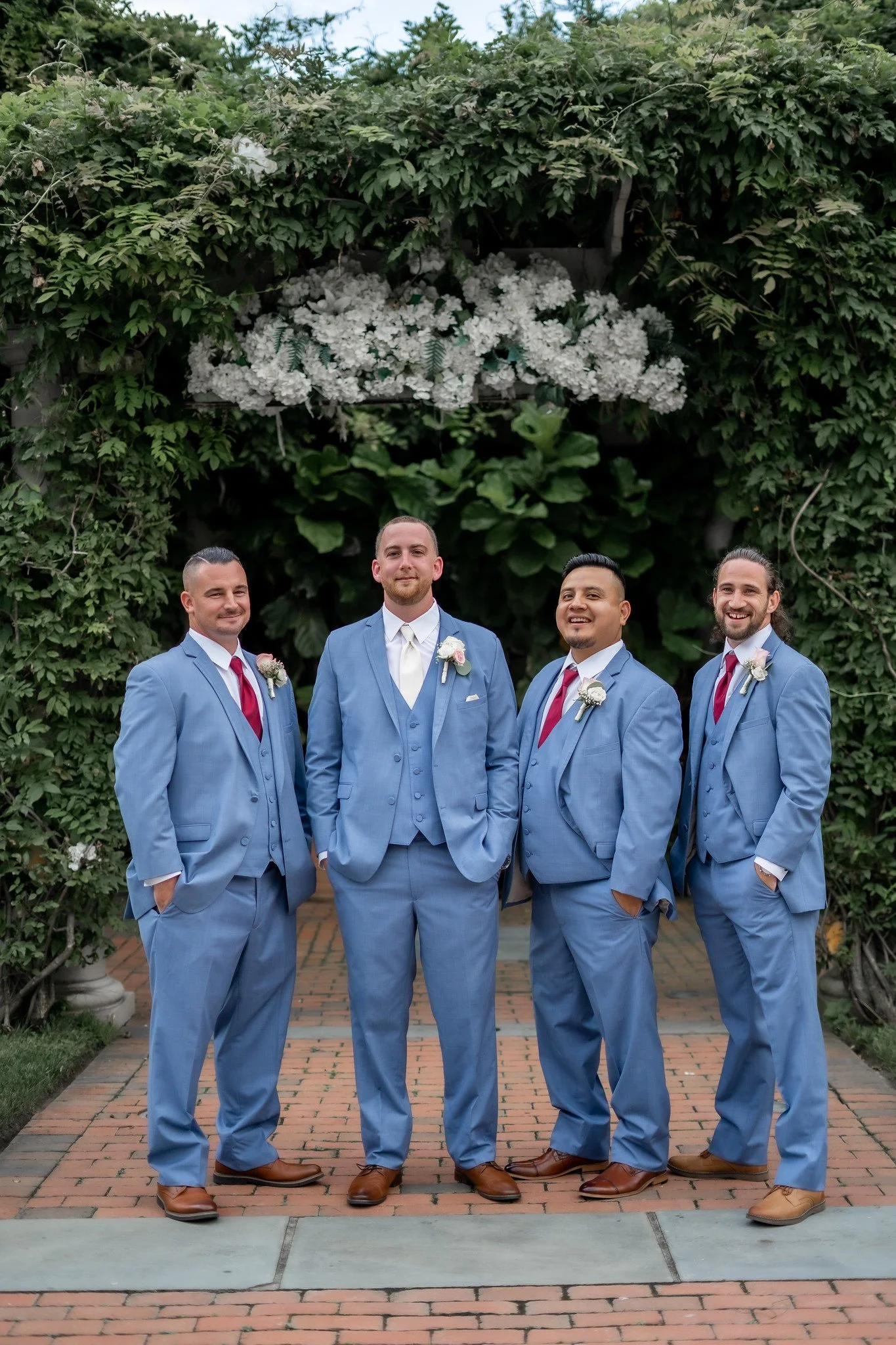 groom and groomsmen