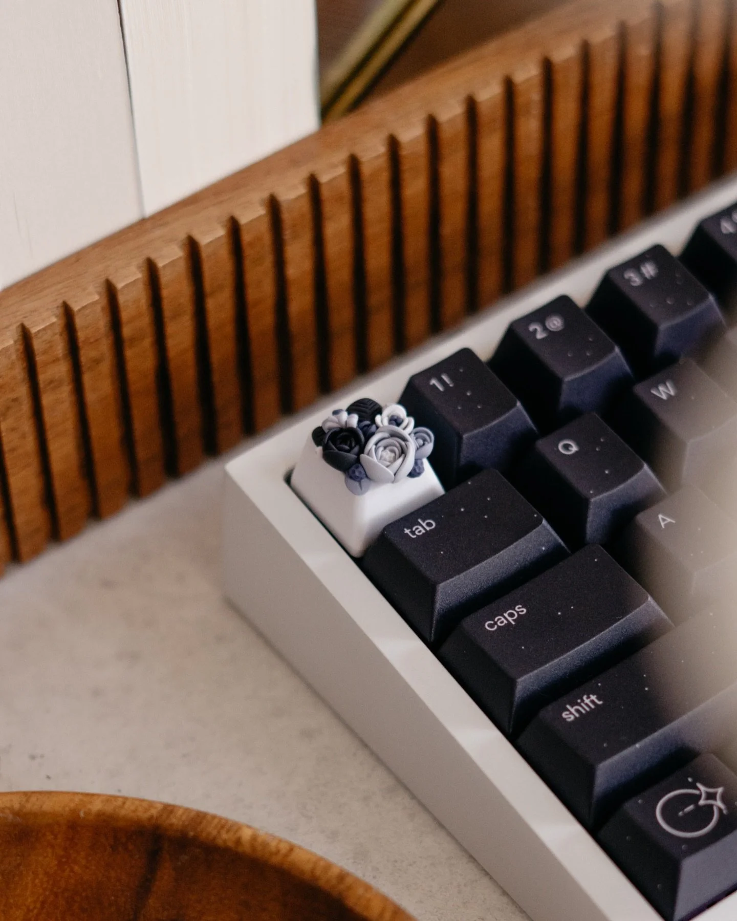 ✨ It&rsquo;s a RAFFLE SALE announcement ✨
⠀⠀⠀⠀⠀⠀⠀⠀⠀
I&rsquo;m finally back at it after a loooooong winter break ❄️ We&rsquo;re all settled into our new place and efforting to survive these Wisconsin winters (again 😅).
⠀⠀⠀⠀⠀⠀⠀⠀⠀
And to kick things of