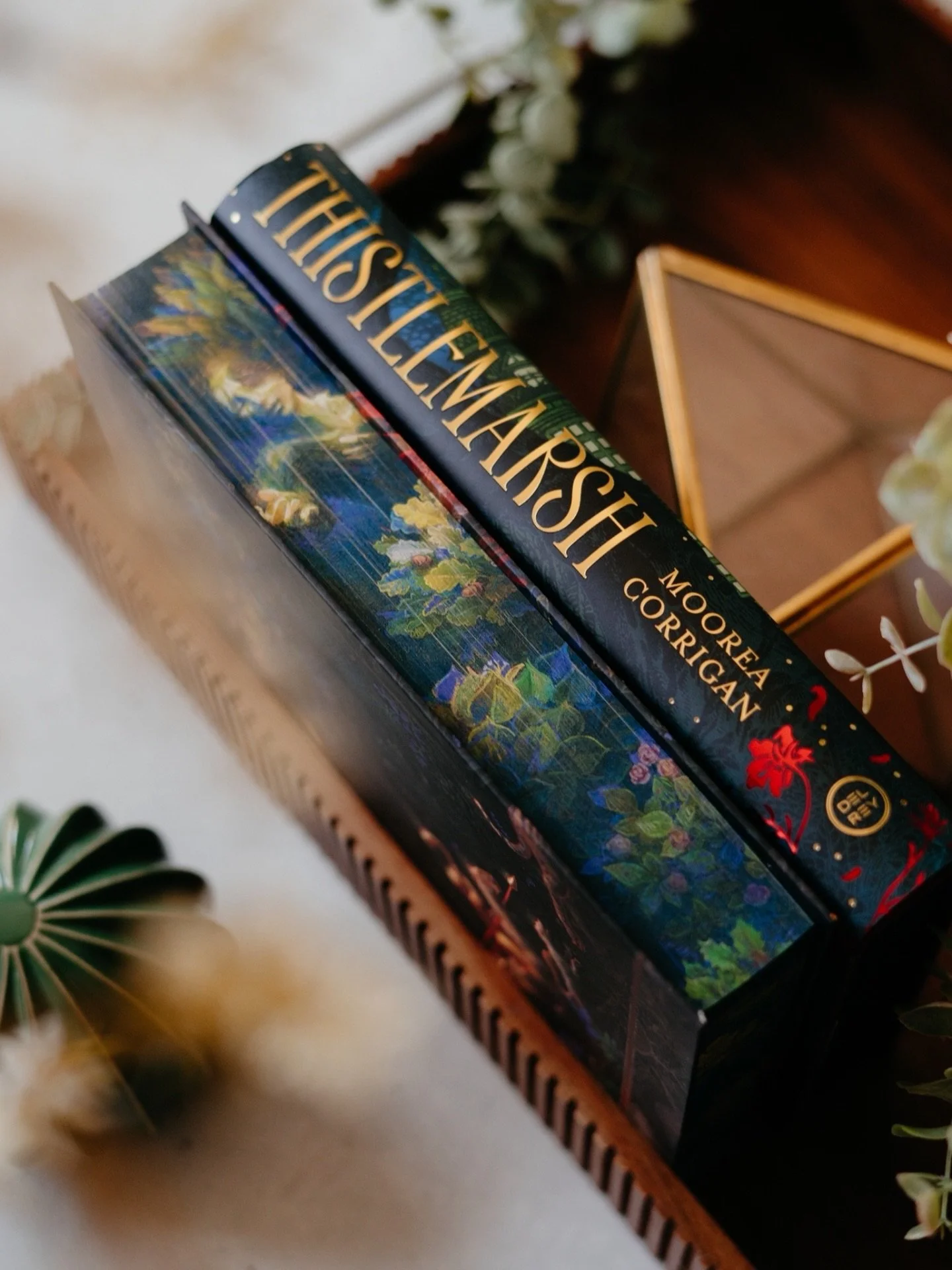 Why hello, you gorgeous floral book 🌱
⠀⠀⠀⠀⠀⠀⠀⠀⠀
Thank you @illumicrate for this dreamy new addition to my ever-growing book garden! The art and design have me wanting a moss covered, enchanted garden to read this one in. 
⠀⠀⠀⠀⠀⠀⠀⠀⠀
🖤 Thistlemarsh b