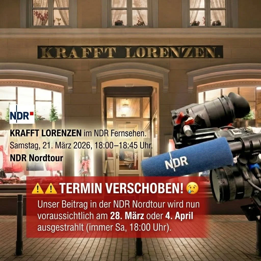 ⚠️⚠️ WICHTIGES UPDATE: NDR Sendetermin verschoben! ⚠️⚠️

Moin liebe Freunde von Krafft Lorenzen!⚓️

Wir sind schon ganz hippelig, aber beim Fernsehen ist es manchmal unberechenbar. Unser f&uuml;r diesen Samstag, den 21. M&auml;rz, angek&uuml;ndigter 