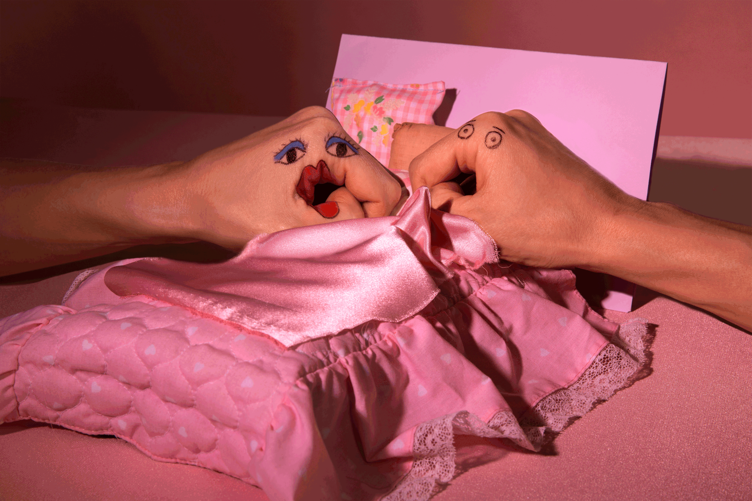 FINAL-HANDPUPPETS.gif
